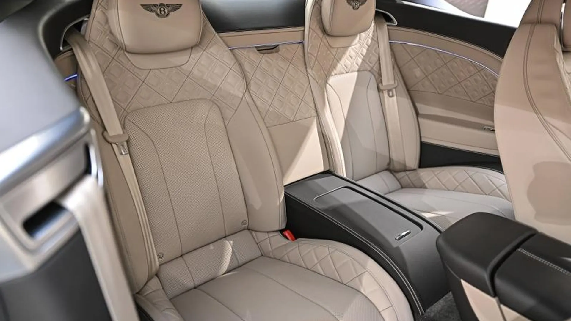 Bentley Continental GT — photo 25