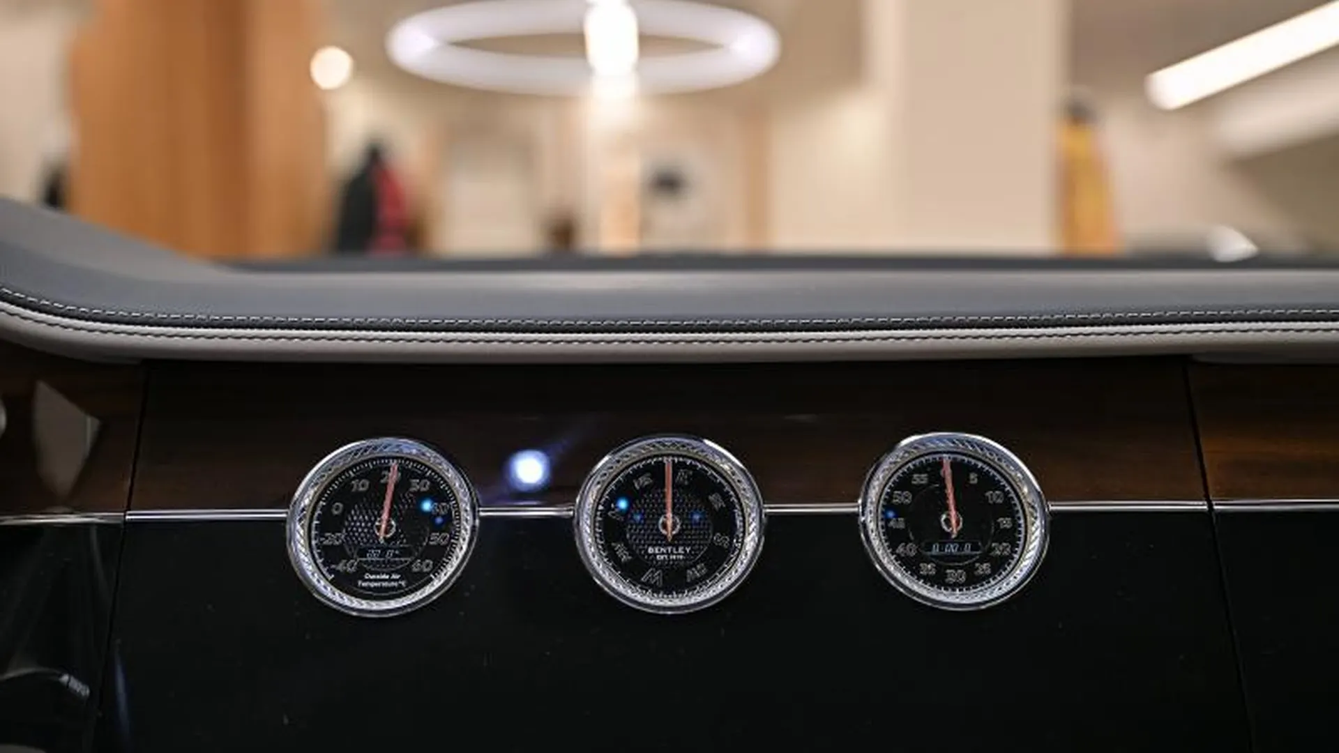 Bentley Continental GT — photo 44