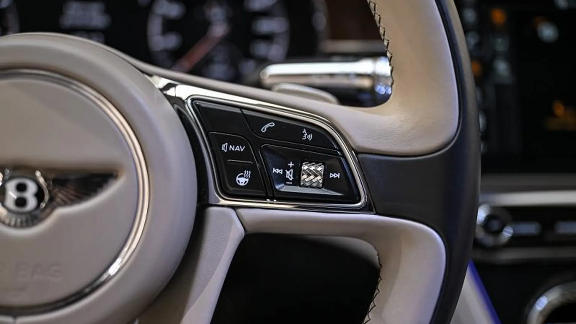 Bentley Continental GT — photo 38