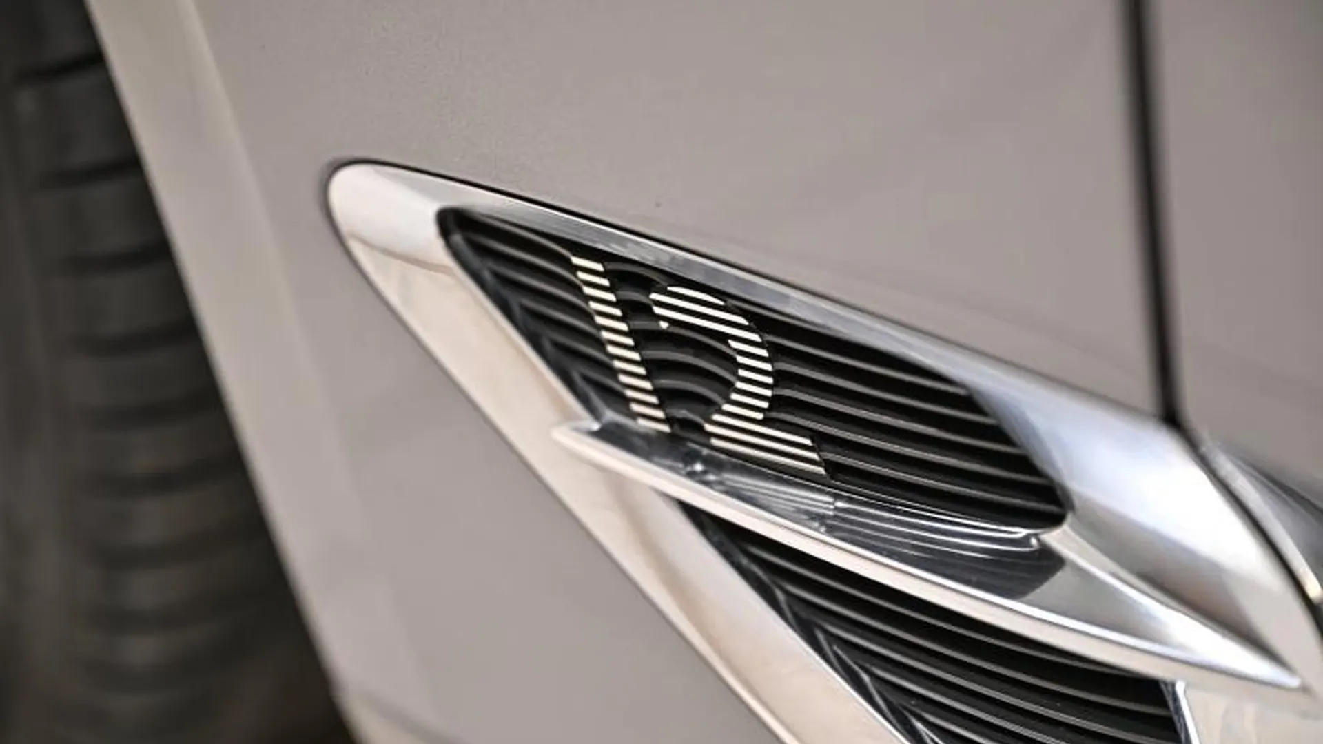 Bentley Continental GT — photo 27