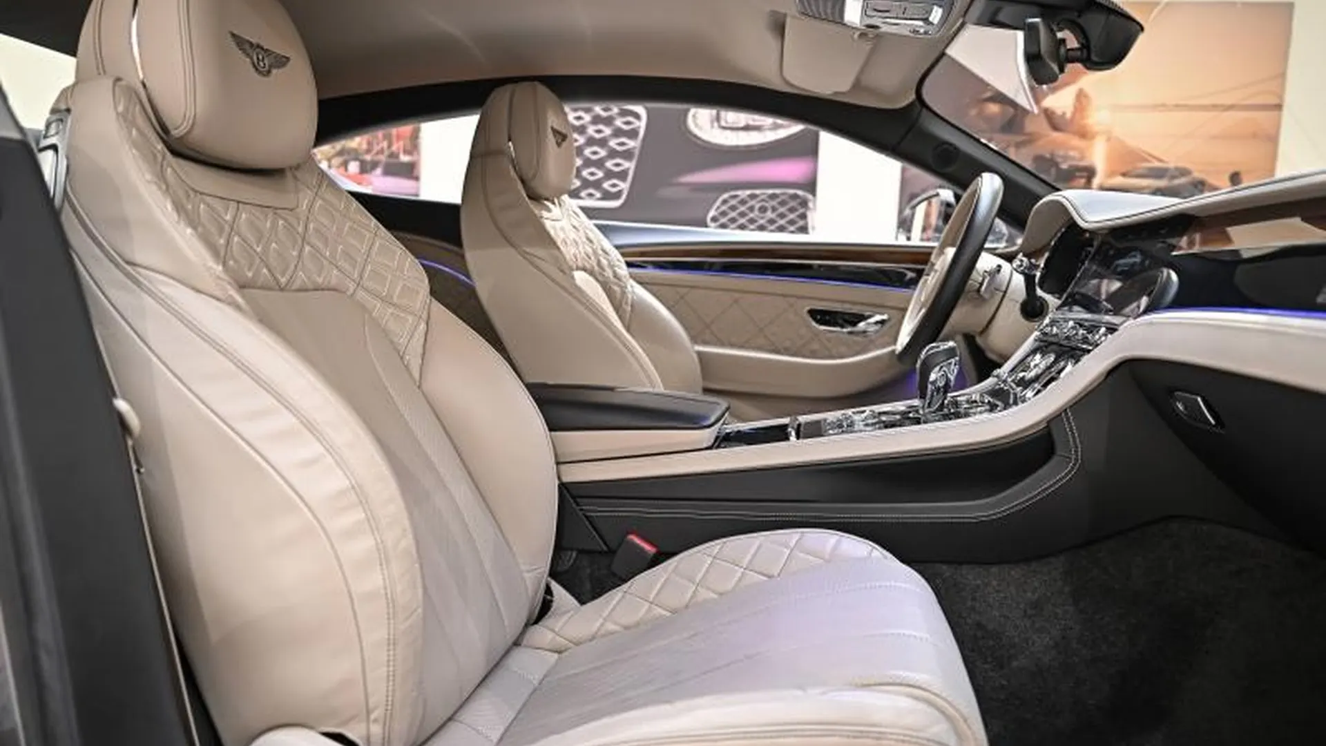 Bentley Continental GT — photo 24
