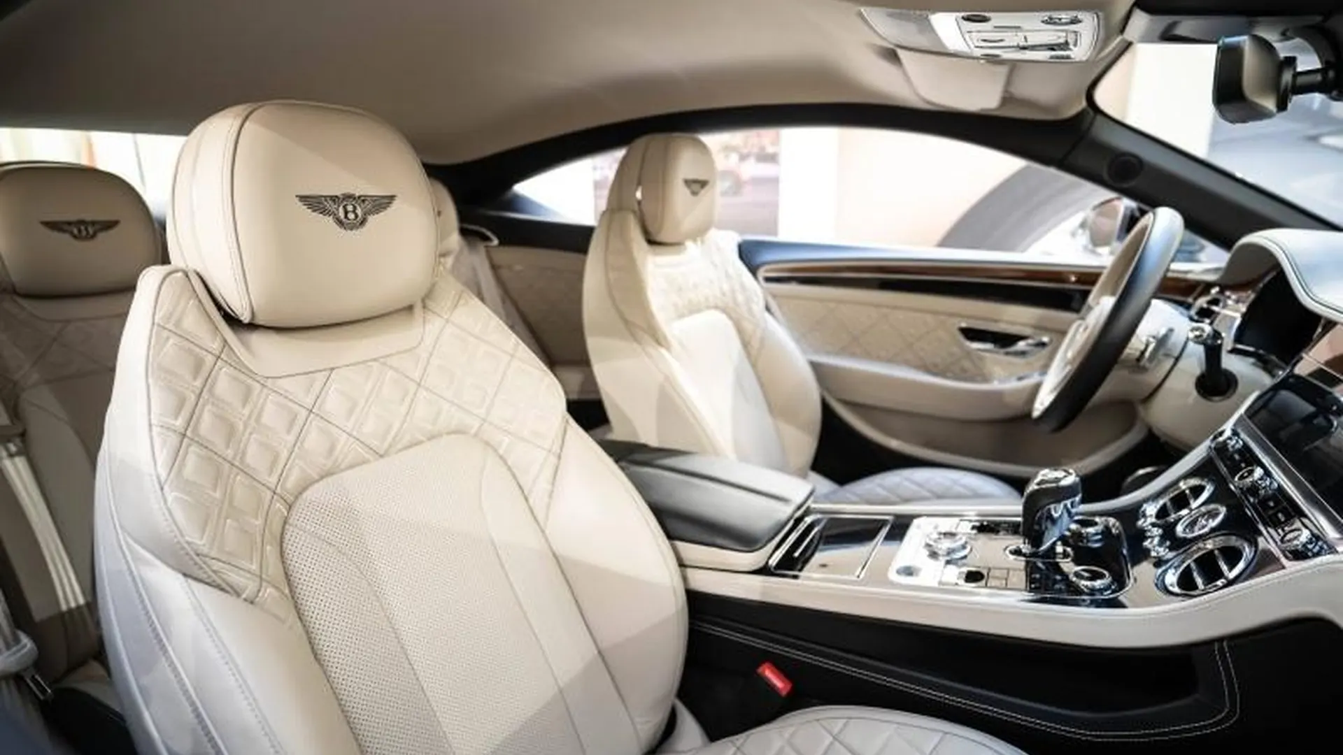 Bentley Continental GT — photo 6