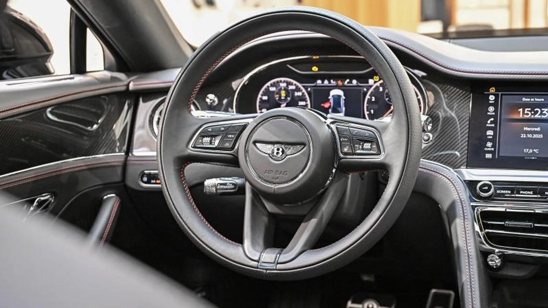 Bentley Flying Spur — photo 16