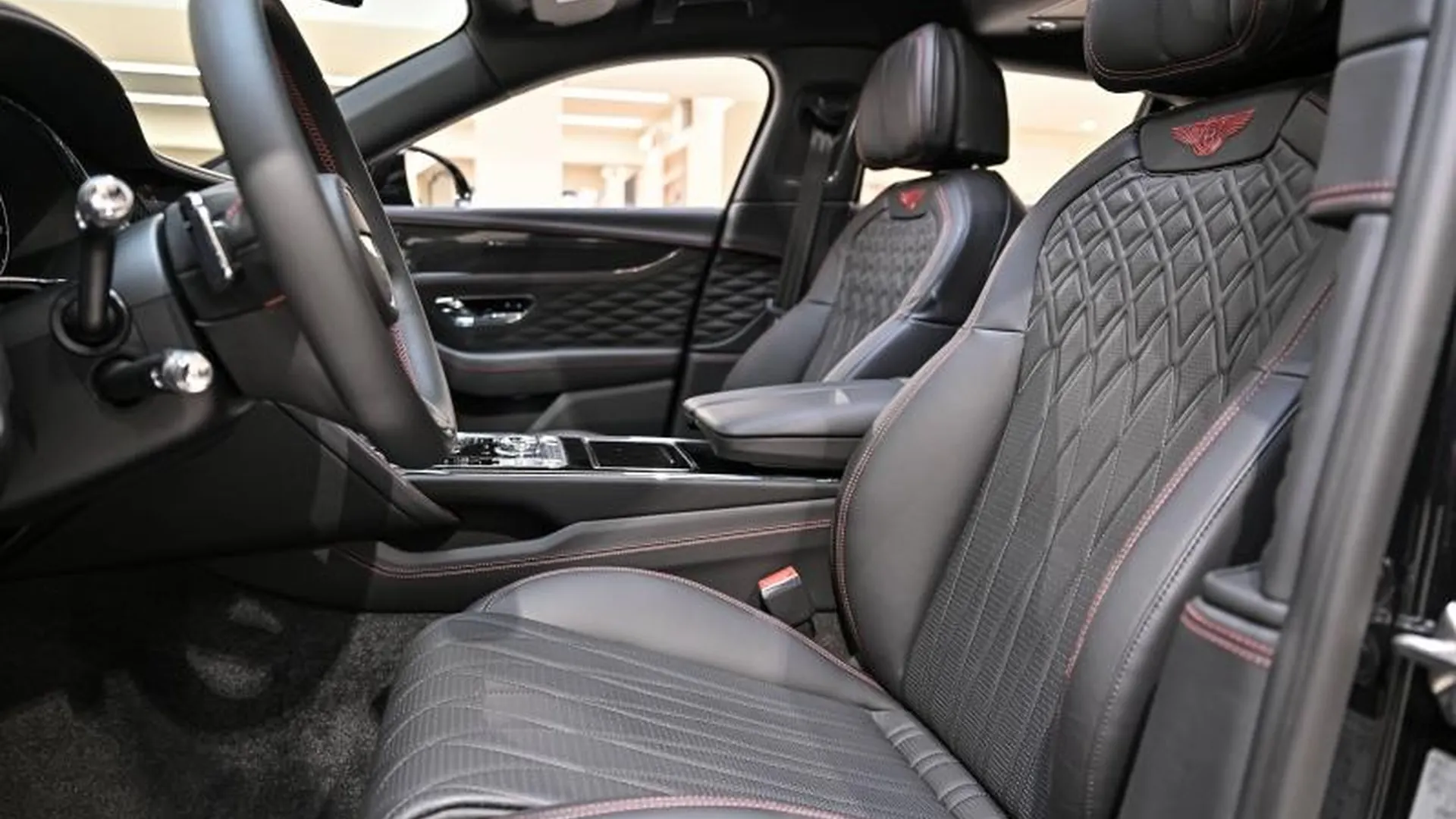 Bentley Flying Spur — photo 15