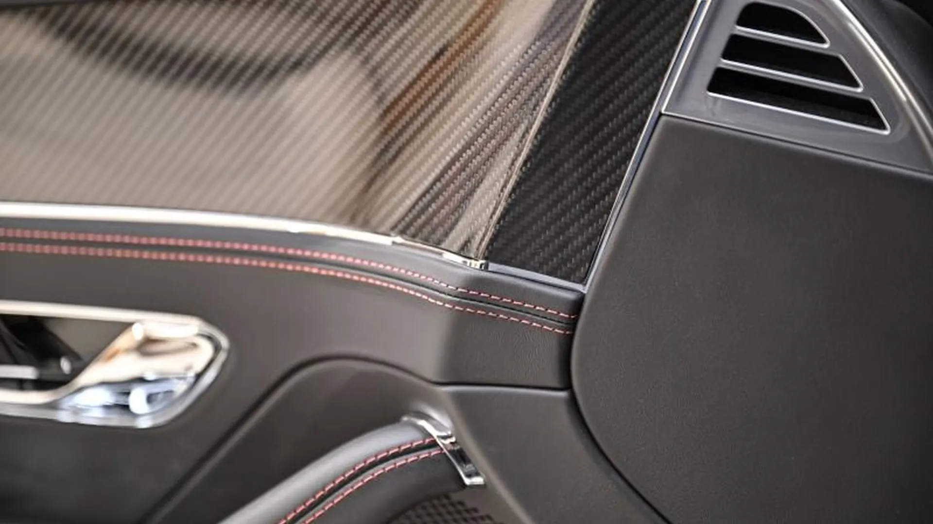 Bentley Flying Spur — photo 41