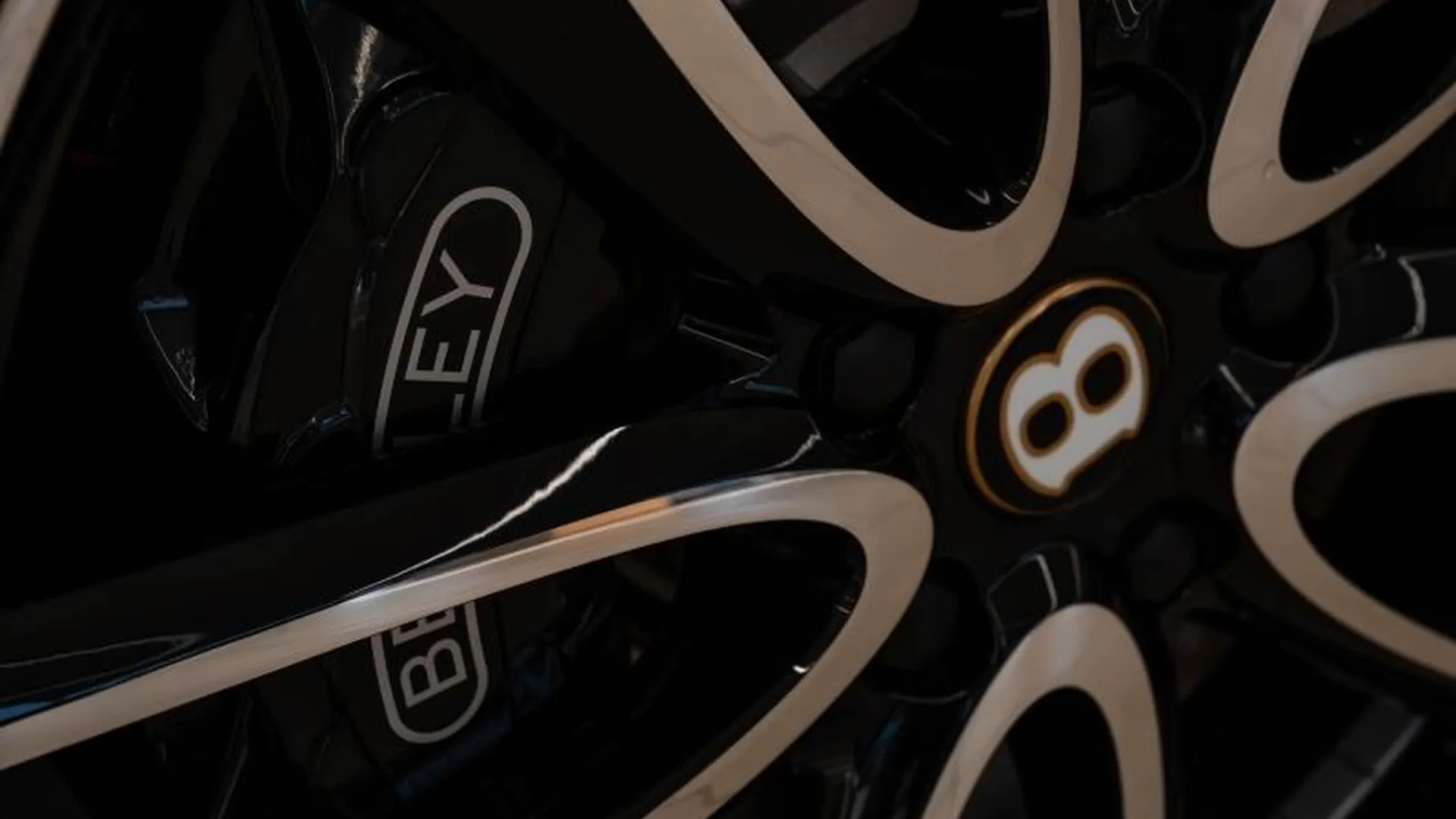 Bentley Continental GTC — photo 18