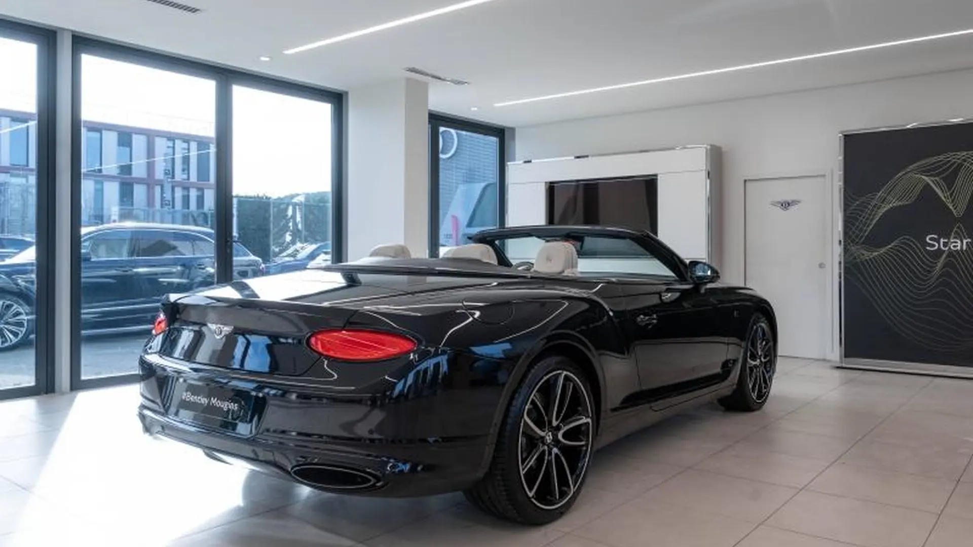 Bentley Continental GTC — photo 4