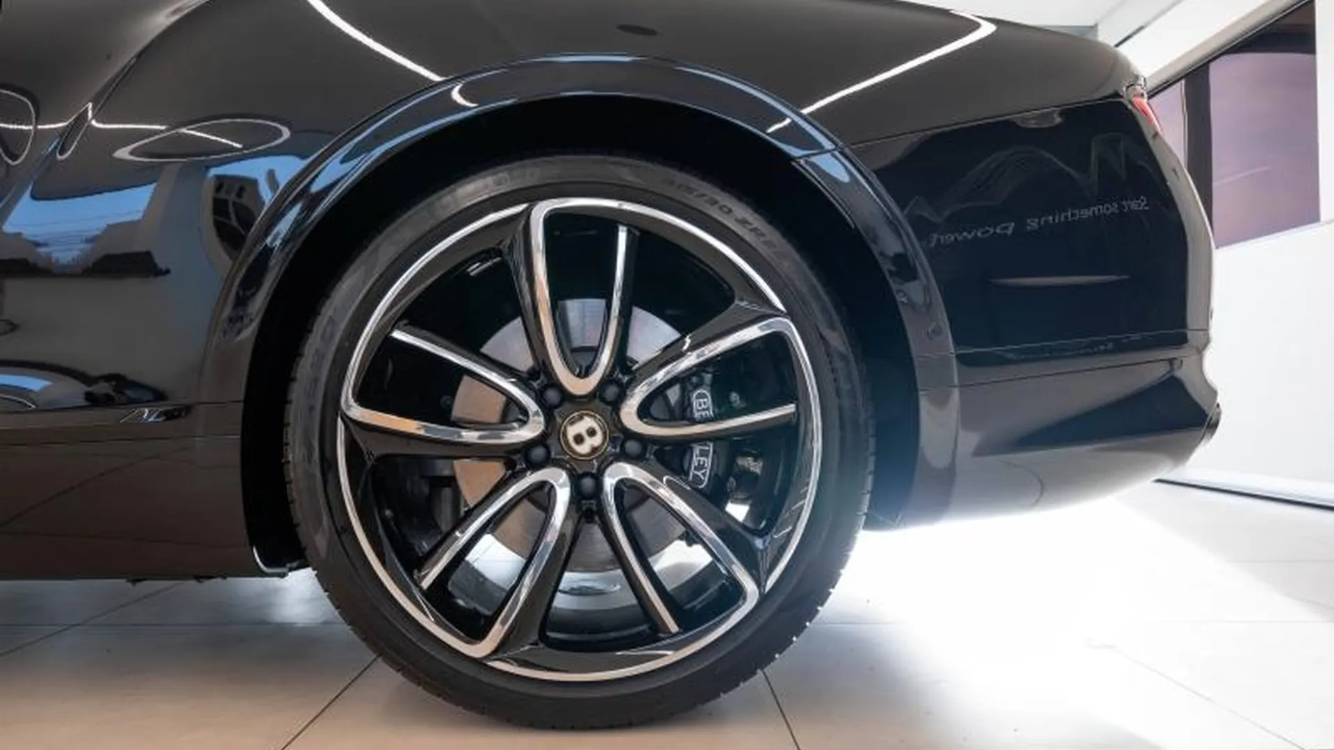 Bentley Continental GTC — photo 36