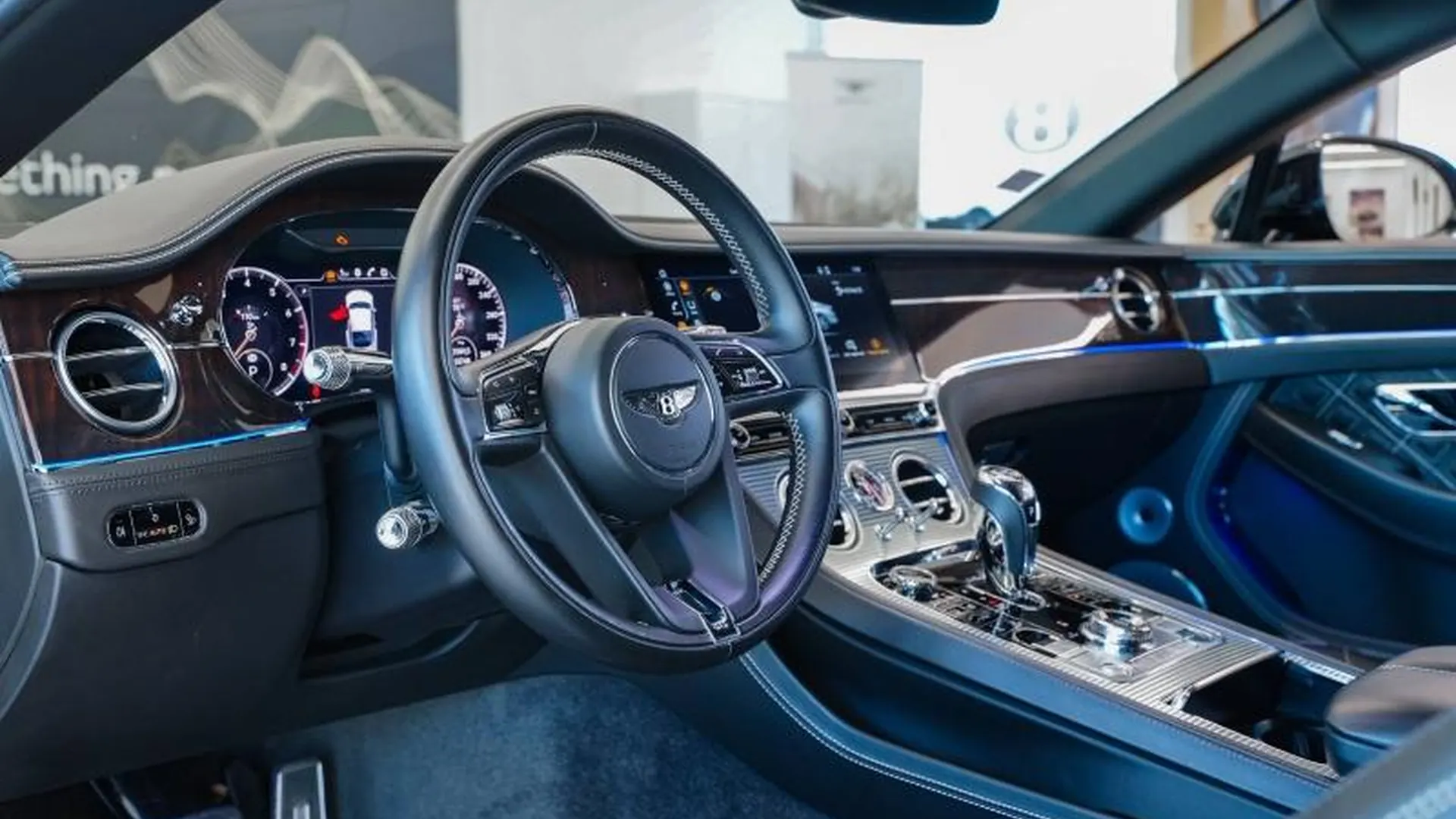 Bentley Continental GT — photo 15