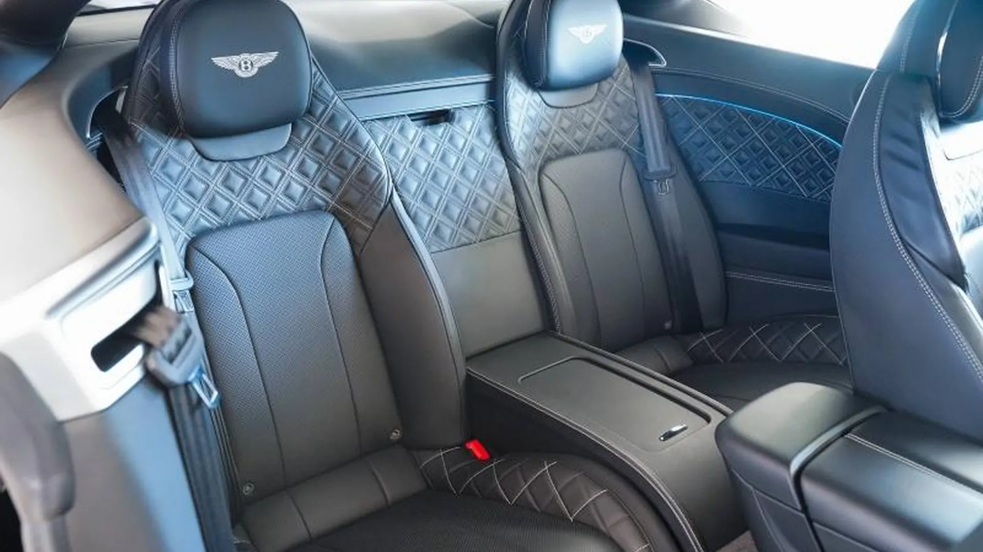 Bentley Continental GT — photo 20