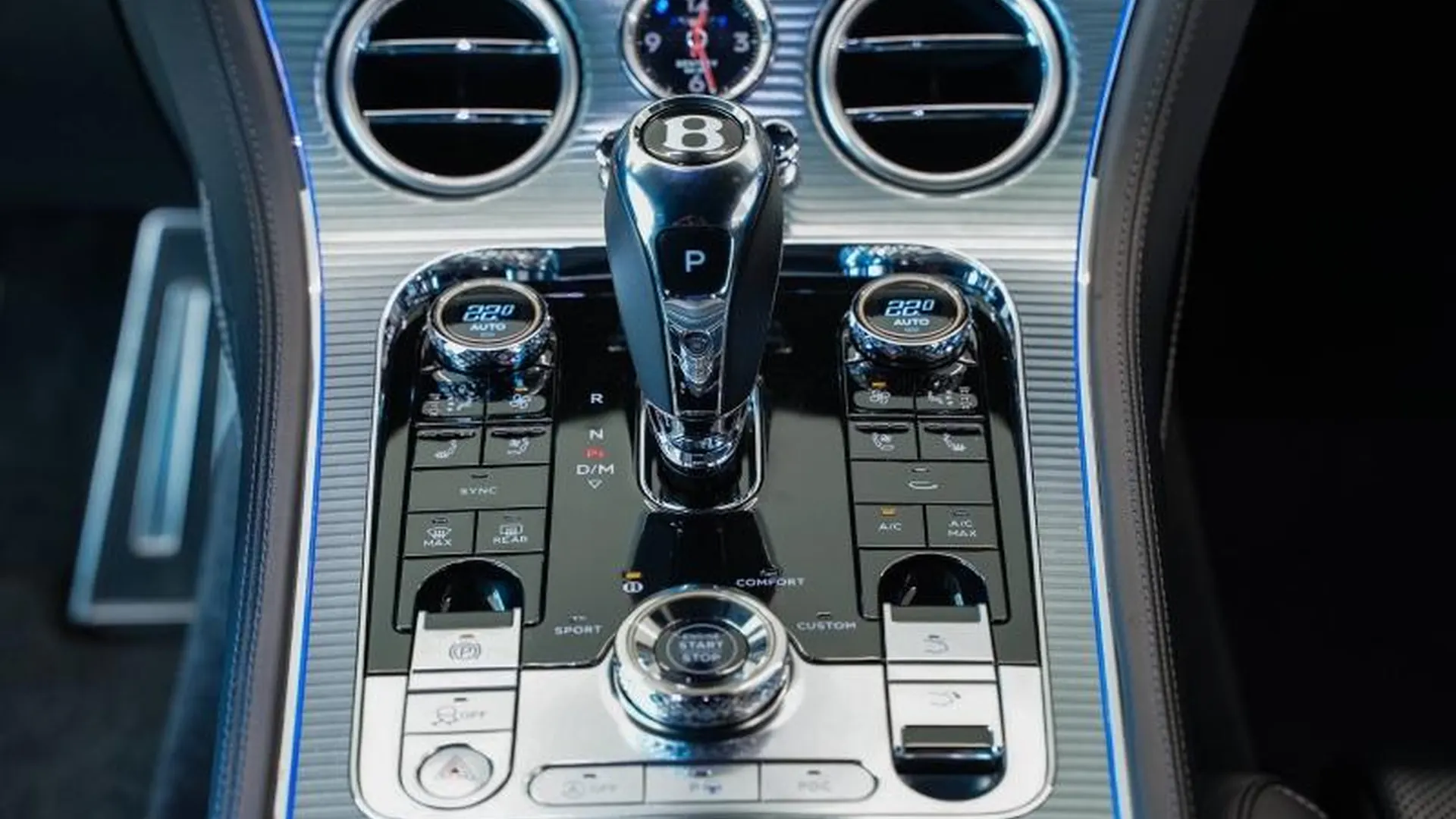 Bentley Continental GT — photo 25