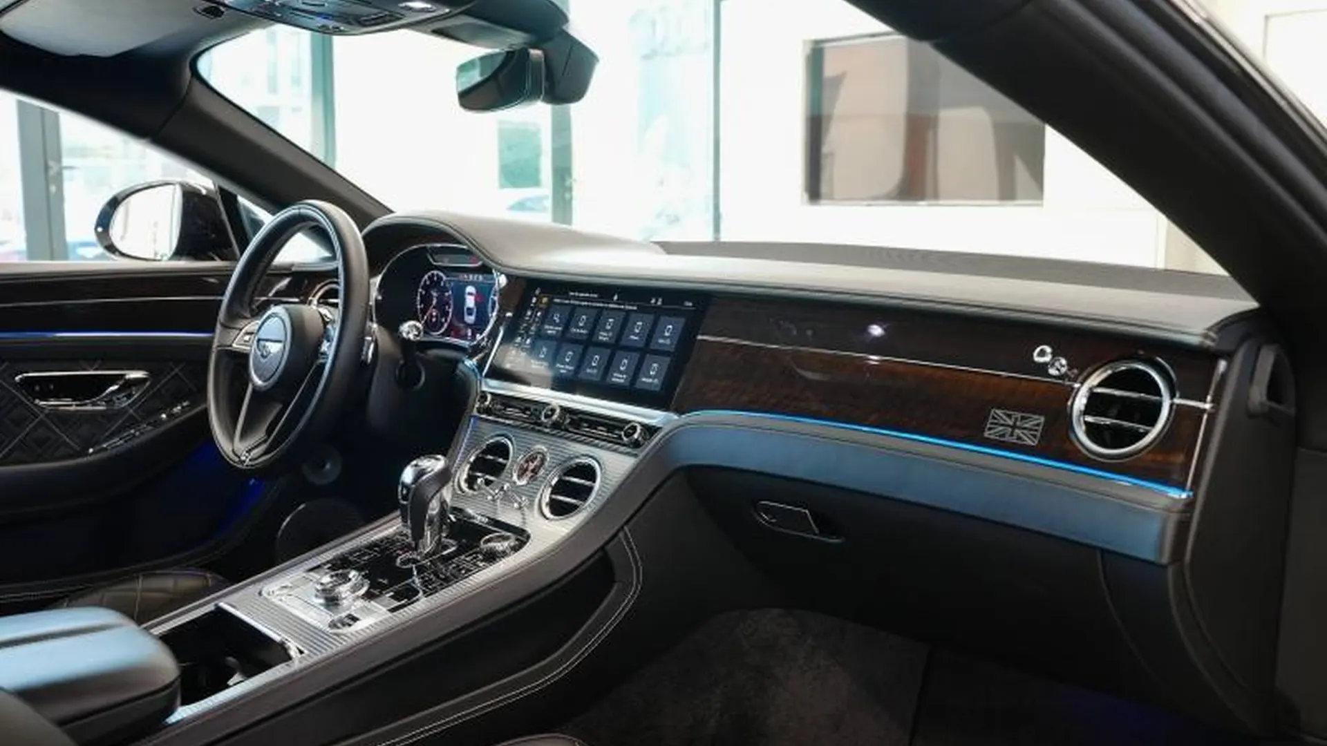 Bentley Continental GT — photo 18
