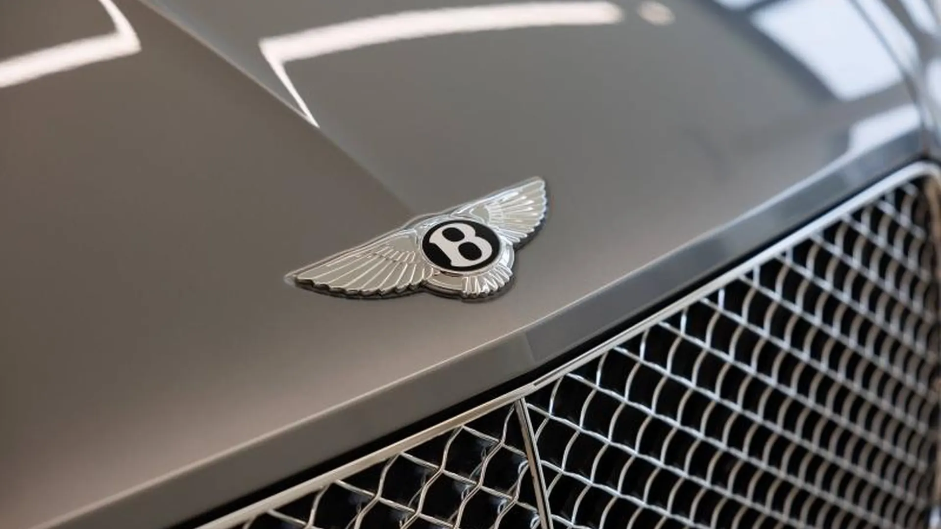 Bentley Bentayga — photo 7