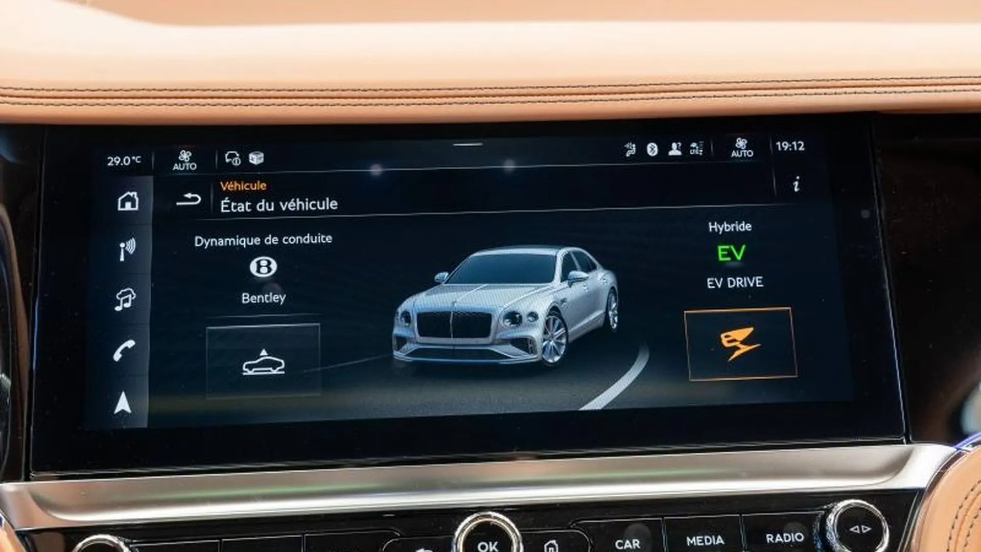 Bentley Flying Spur — photo 42
