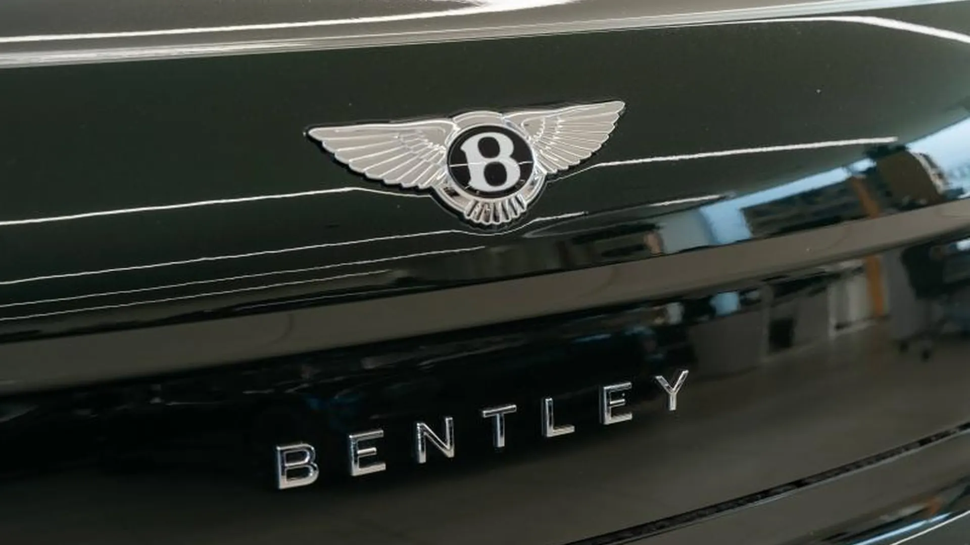 Bentley Flying Spur — photo 49