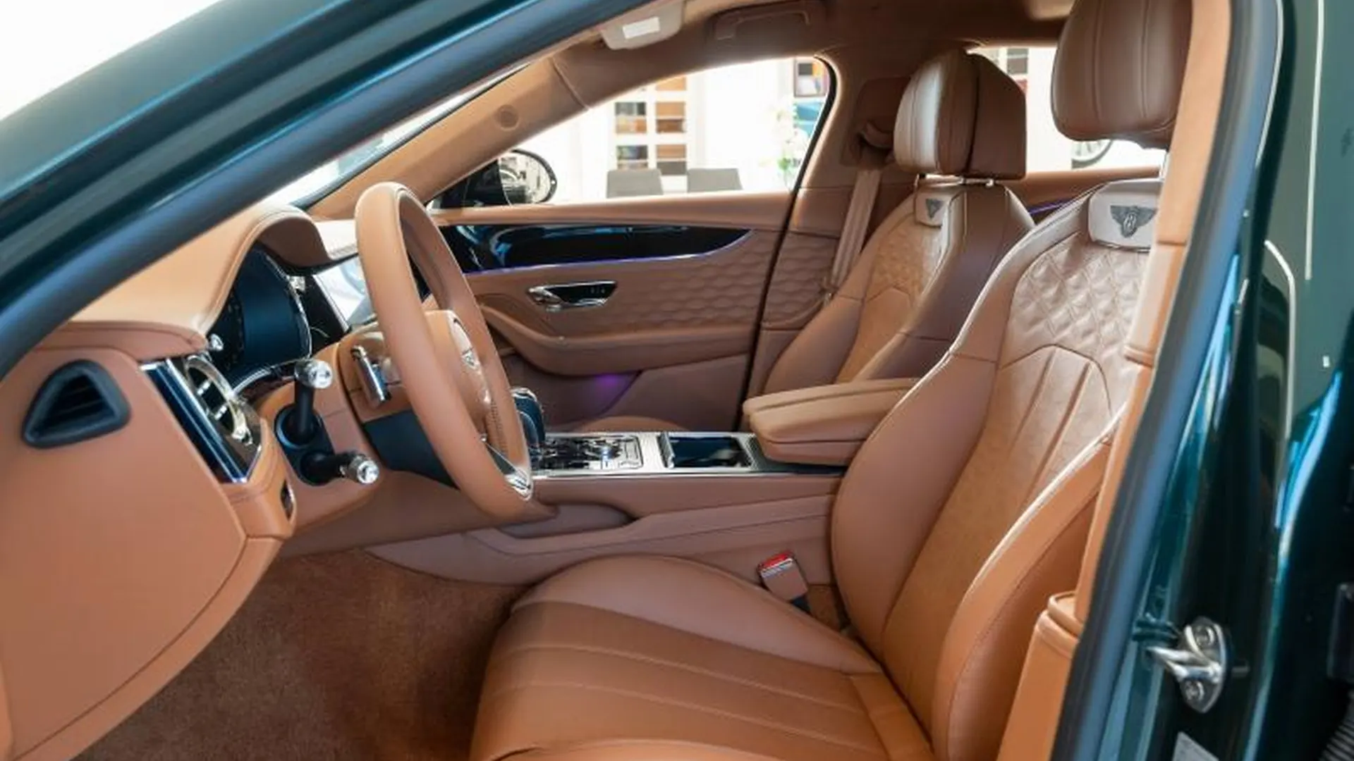 Bentley Flying Spur — photo 6