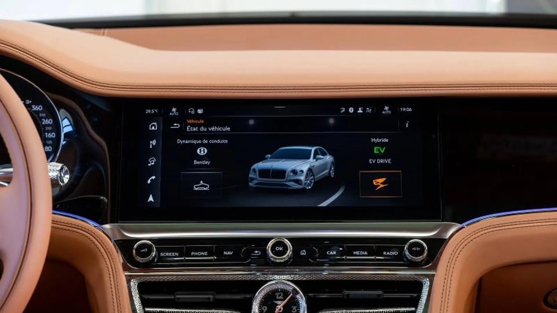 Bentley Flying Spur — photo 12