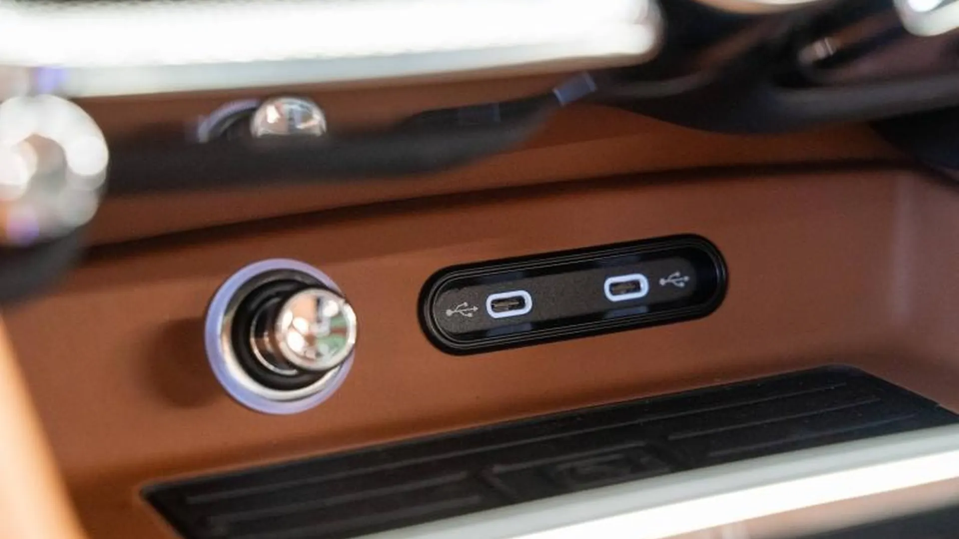 Bentley Flying Spur — photo 40