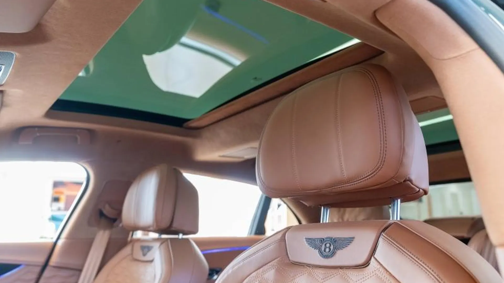 Bentley Flying Spur — photo 45