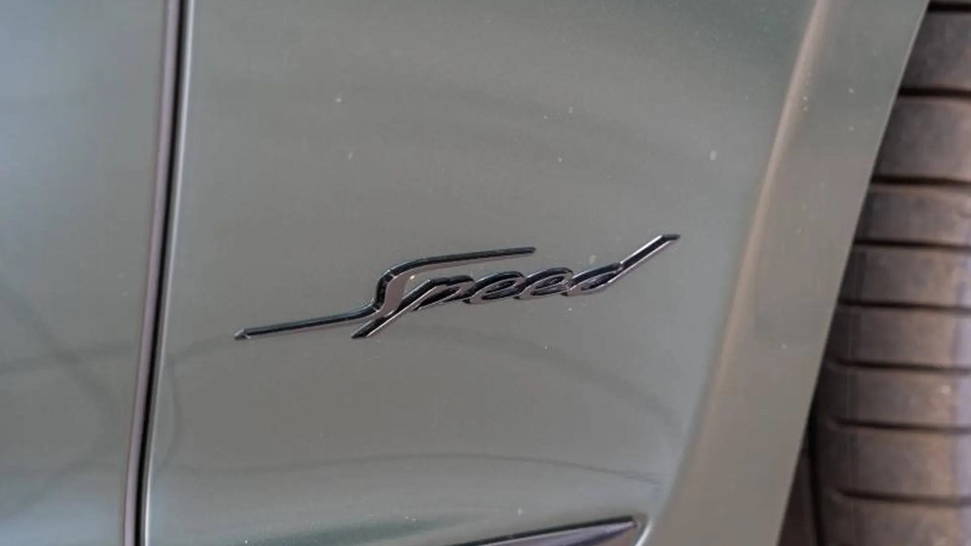 Bentley Flying Spur — photo 15