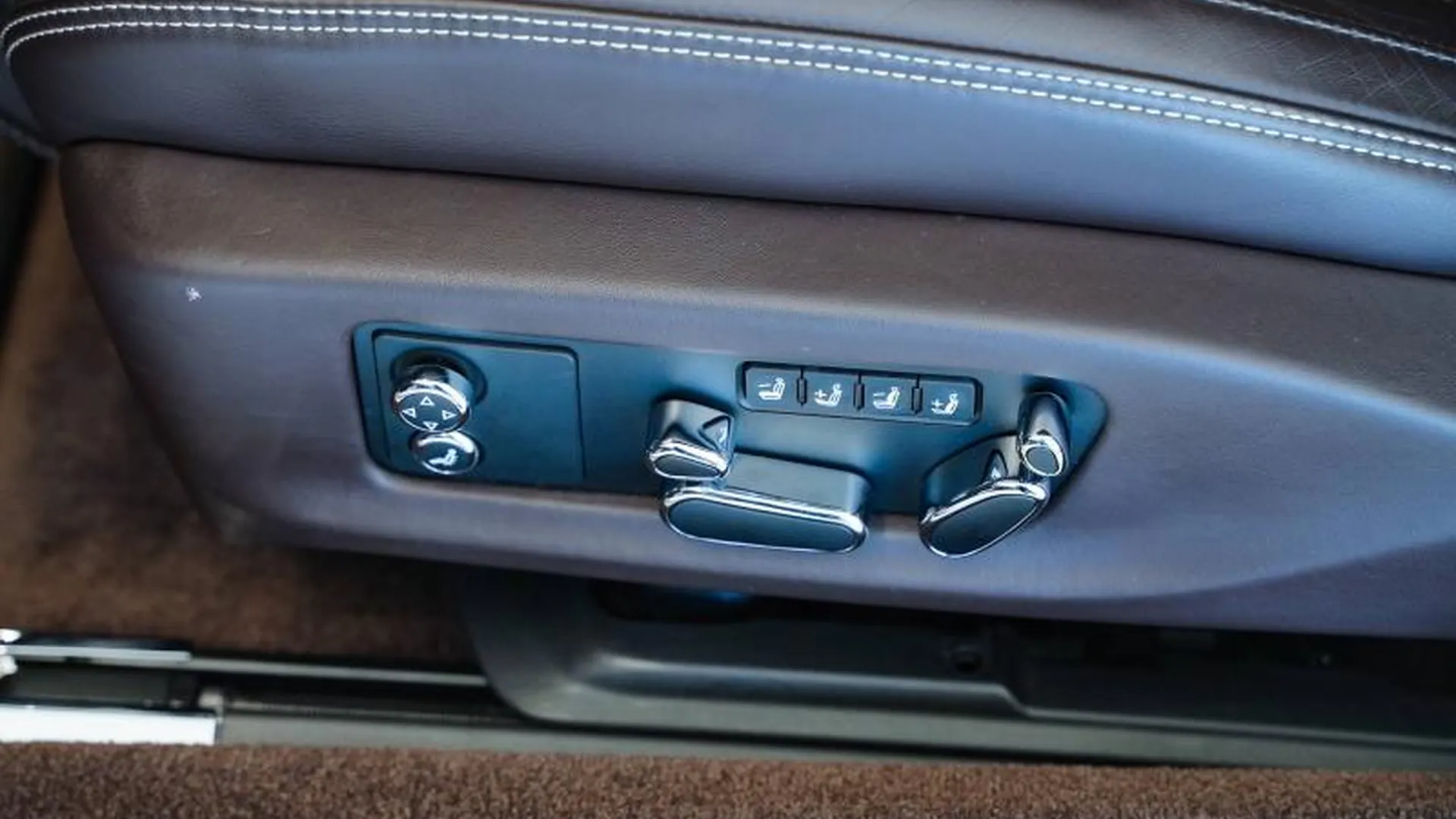 Bentley Continental GT — photo 26