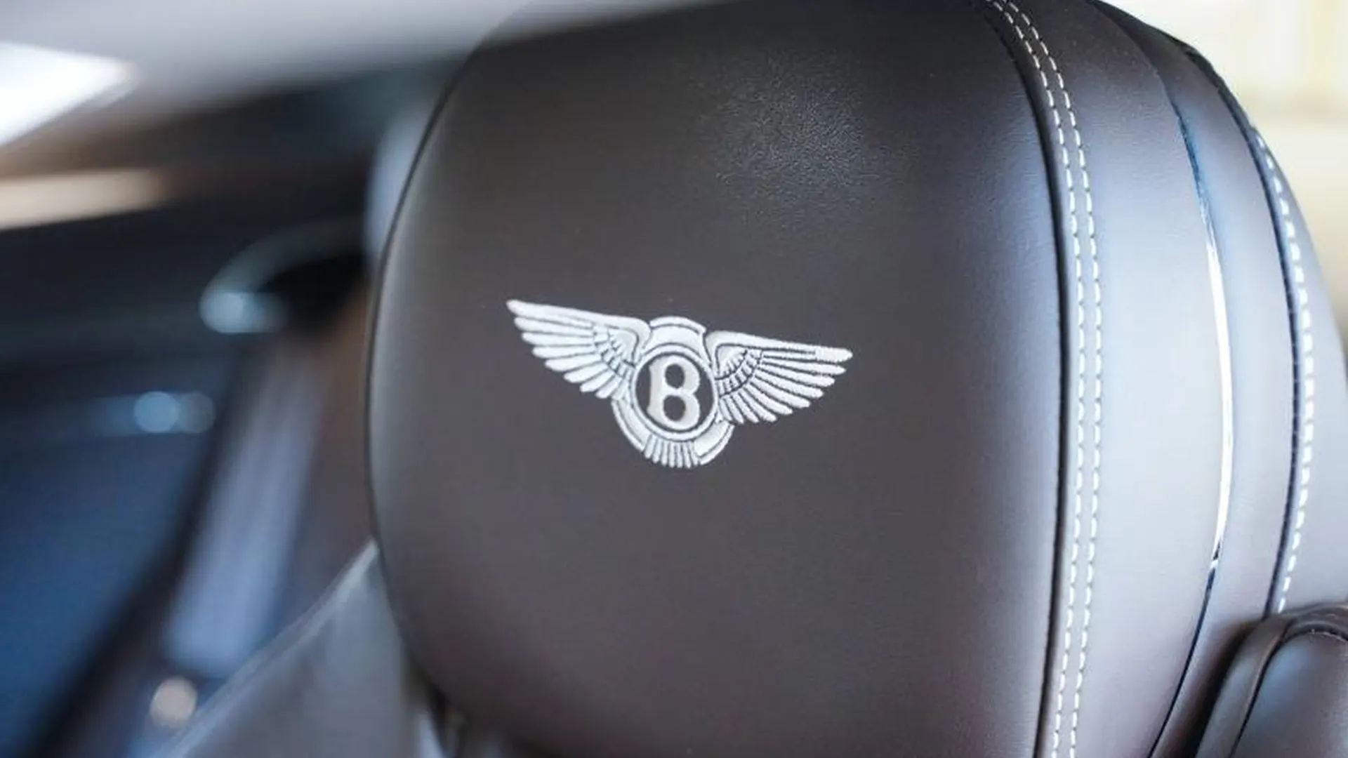 Bentley Continental GT — photo 21