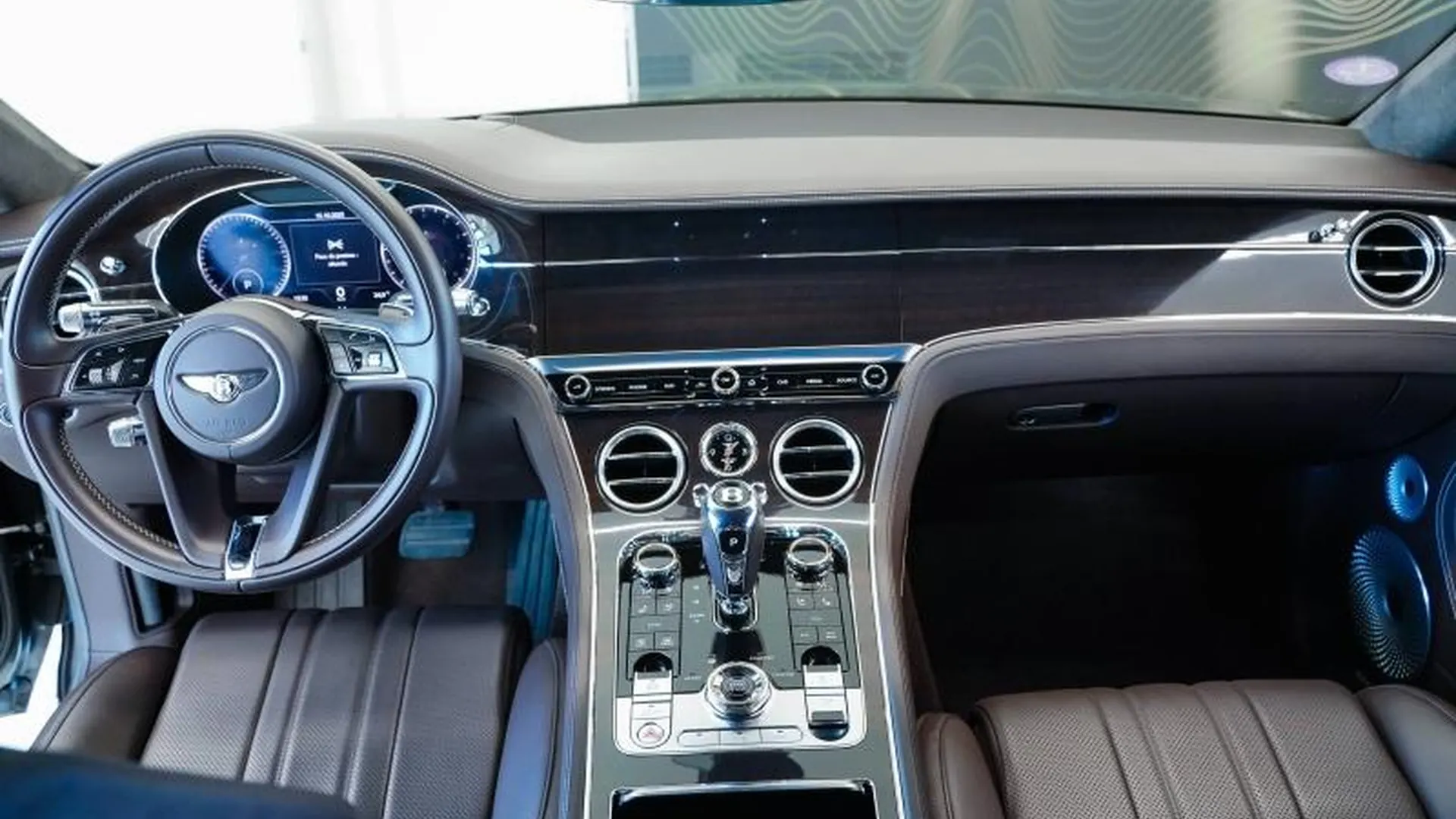 Bentley Continental GT — photo 16