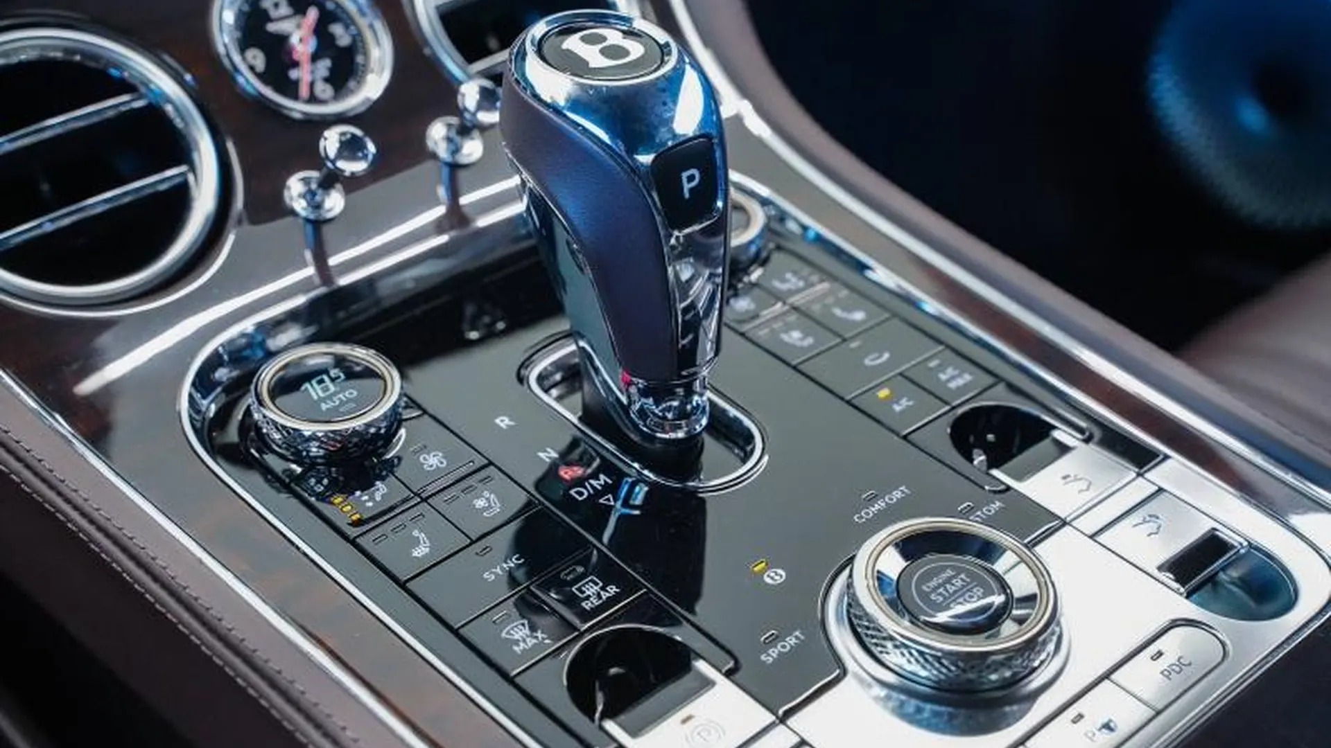 Bentley Continental GT — photo 18