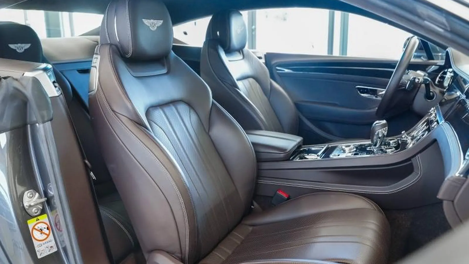 Bentley Continental GT — photo 13