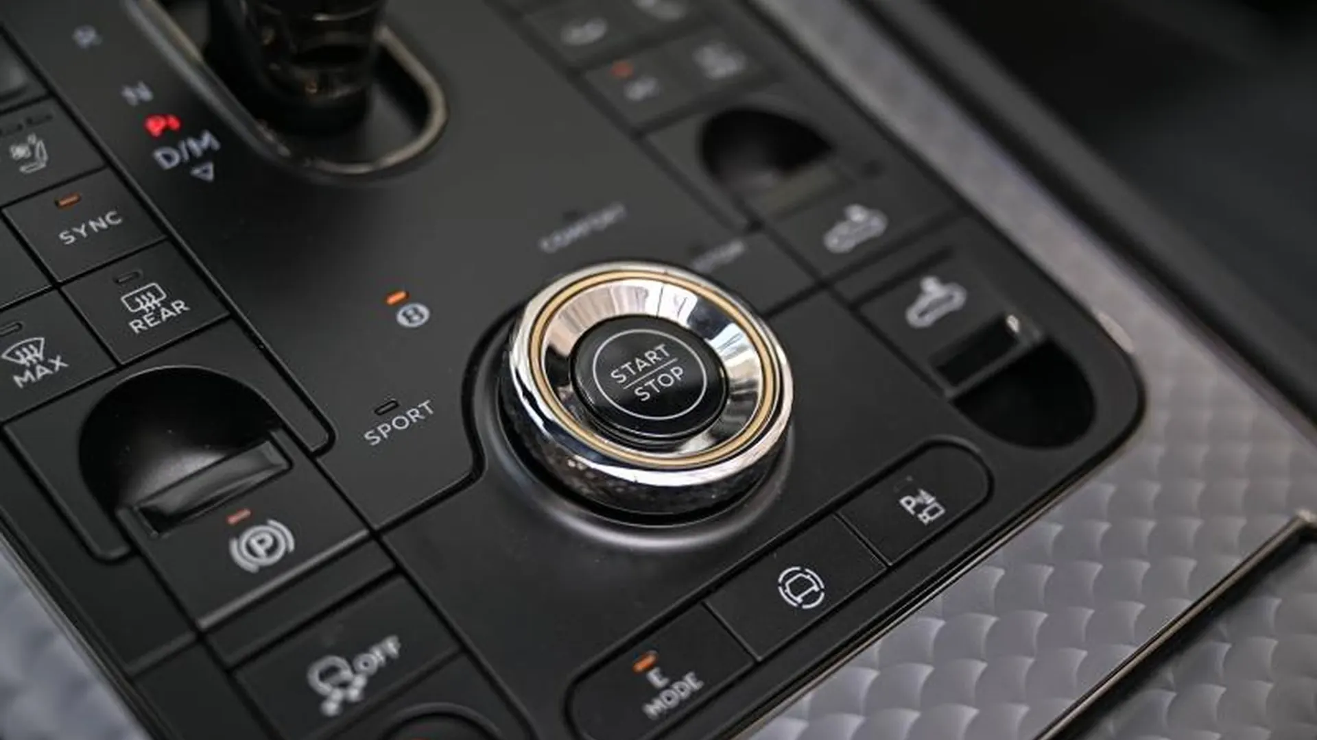 Bentley Continental GTC — photo 31