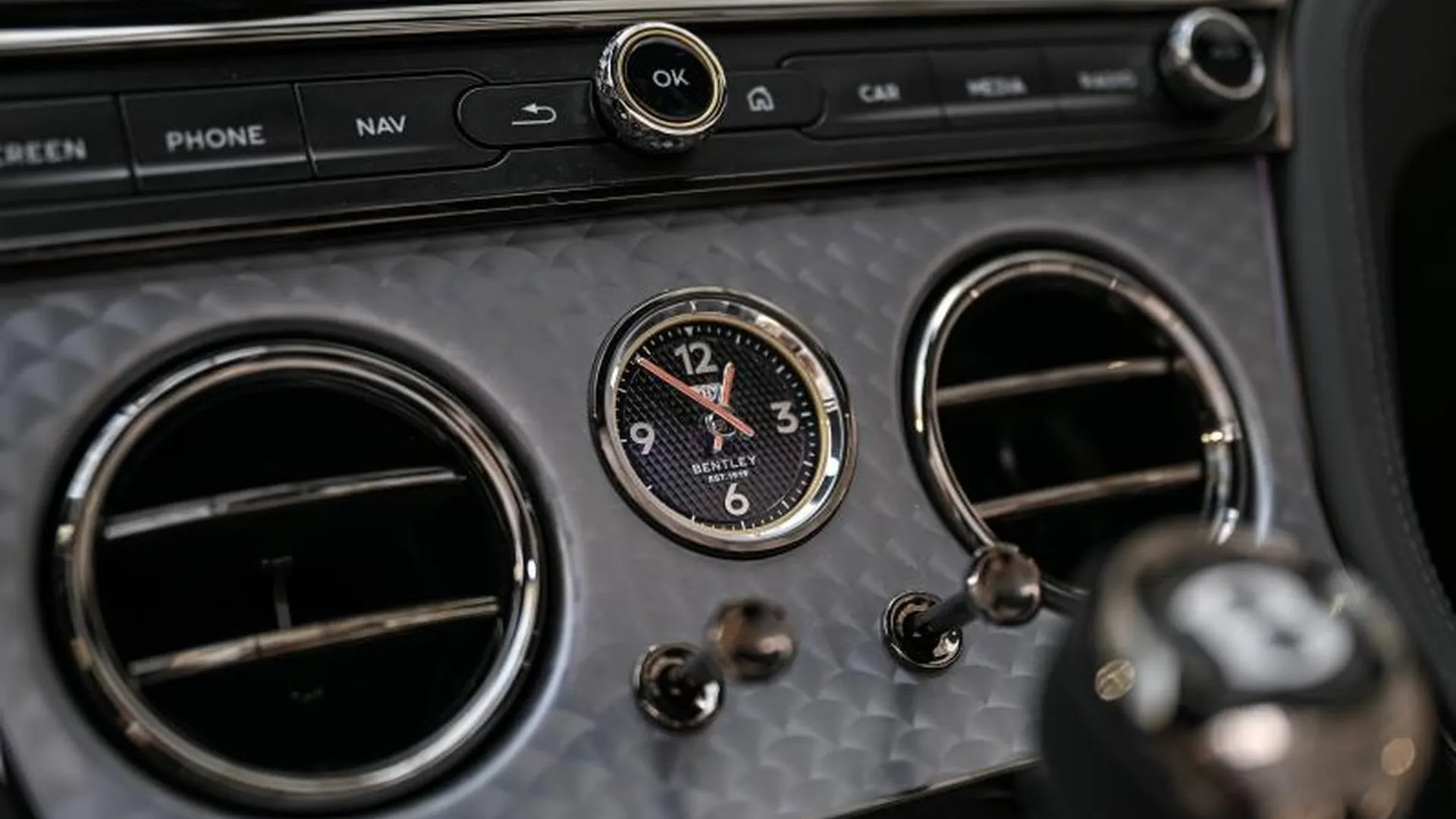 Bentley Continental GTC — photo 29