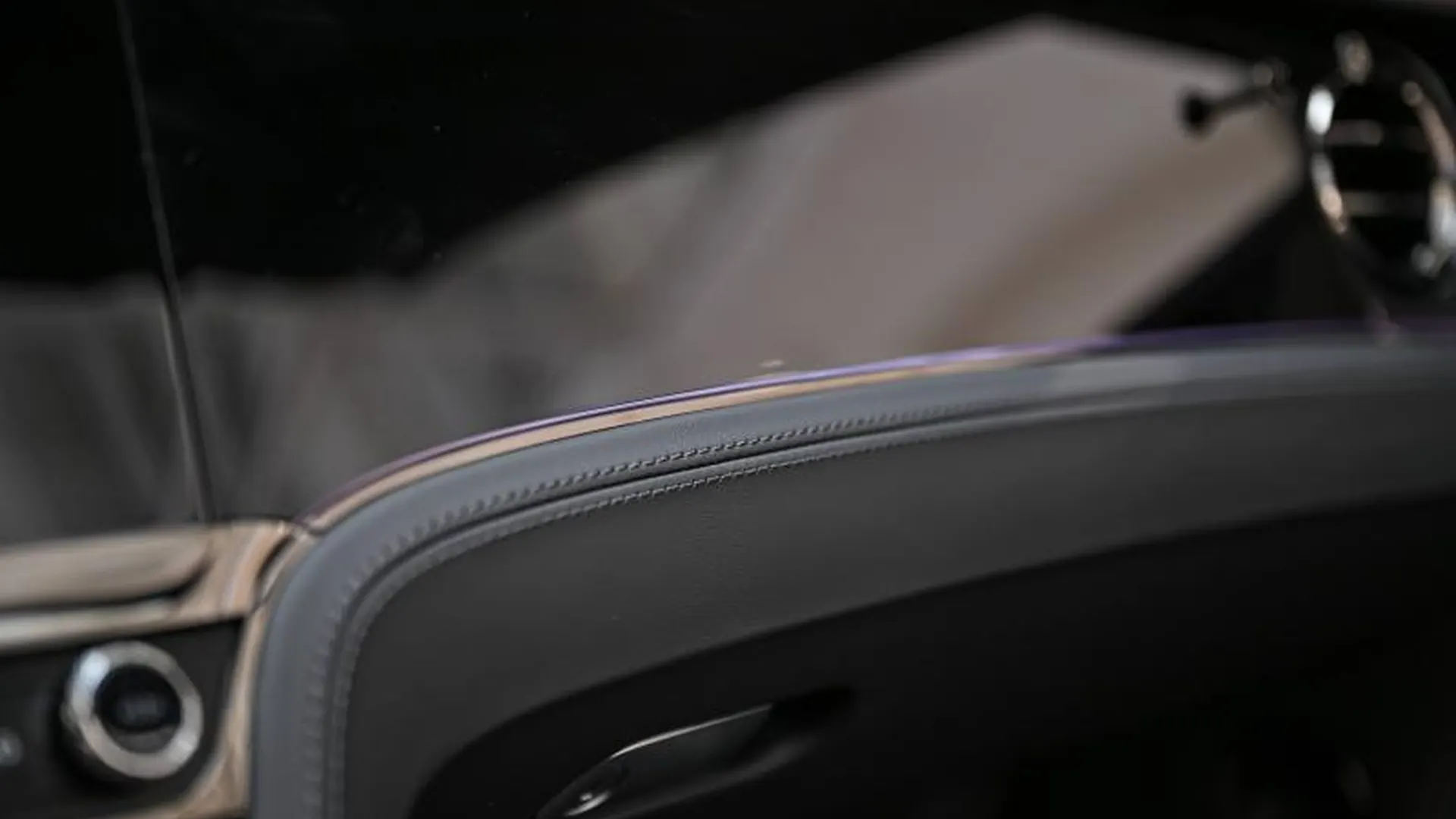 Bentley Continental GTC — photo 36