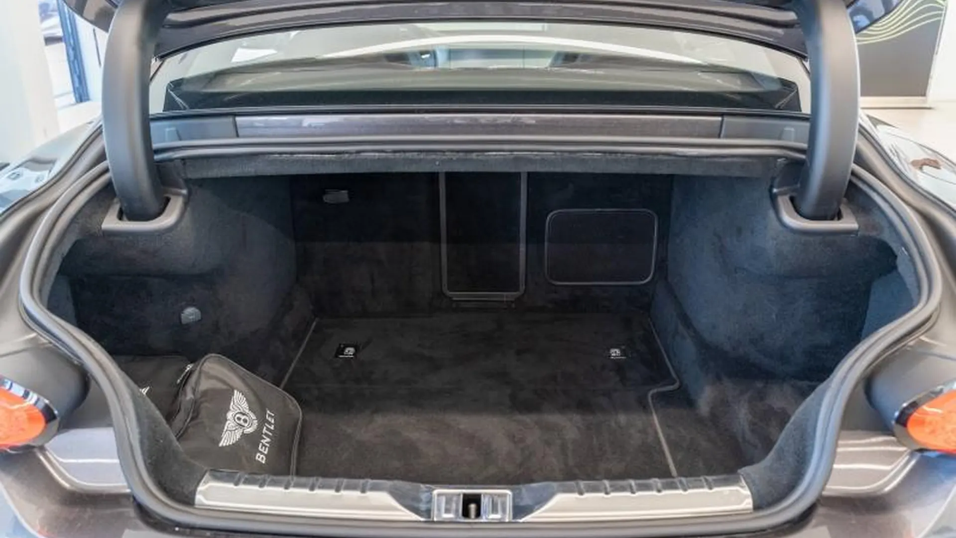 Bentley Continental GT — photo 9