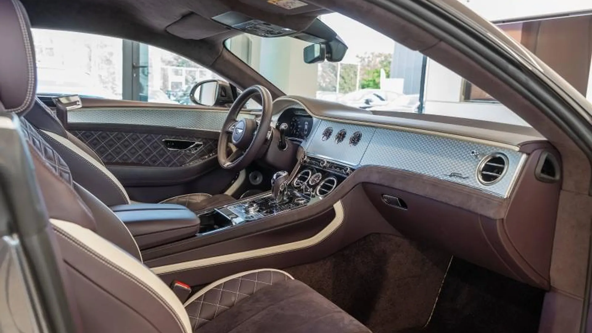 Bentley Continental GT — photo 21