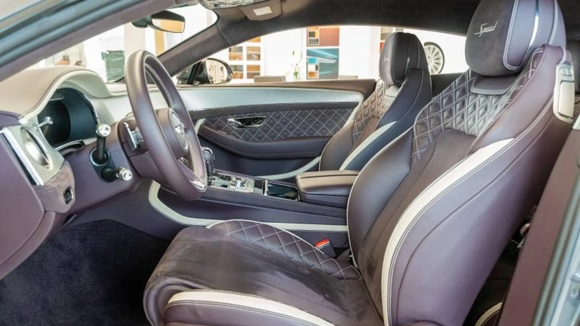 Bentley Continental GT — photo 17