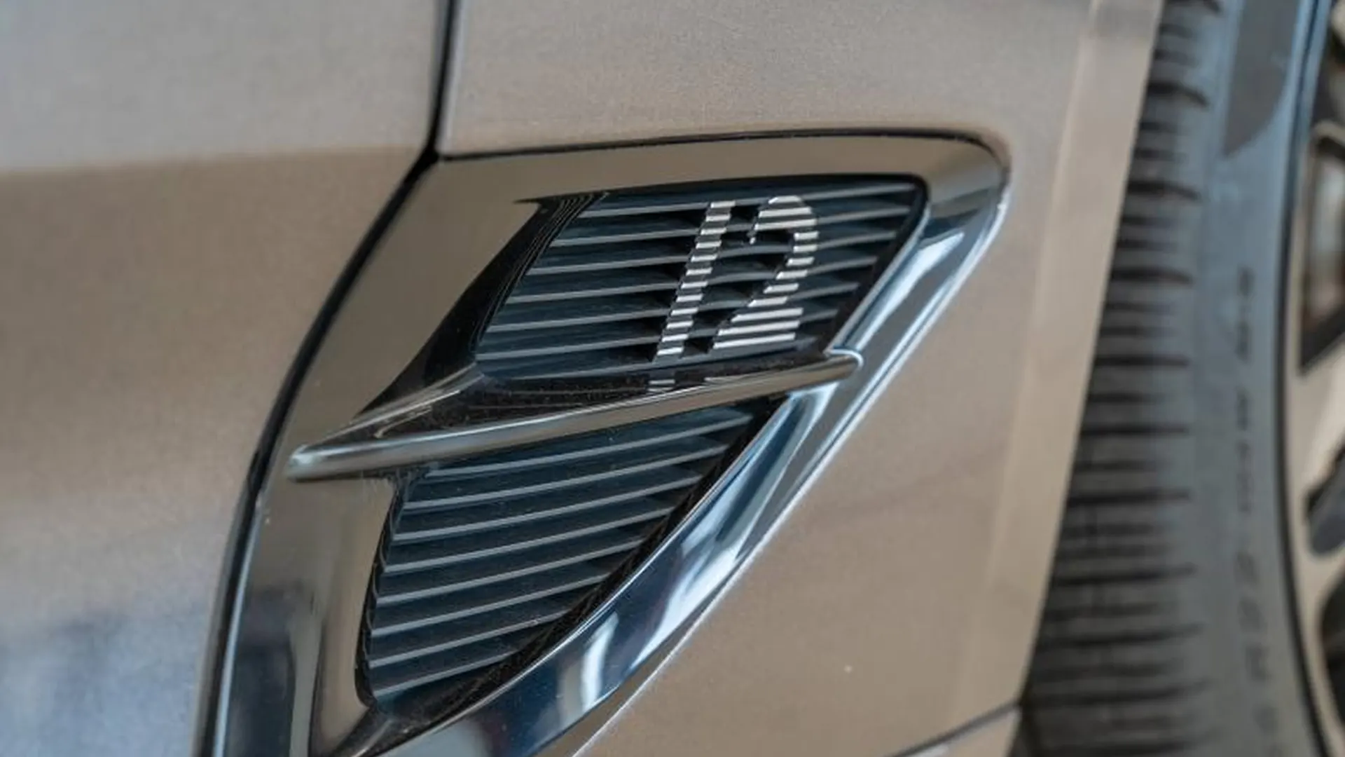 Bentley Continental GT — photo 12