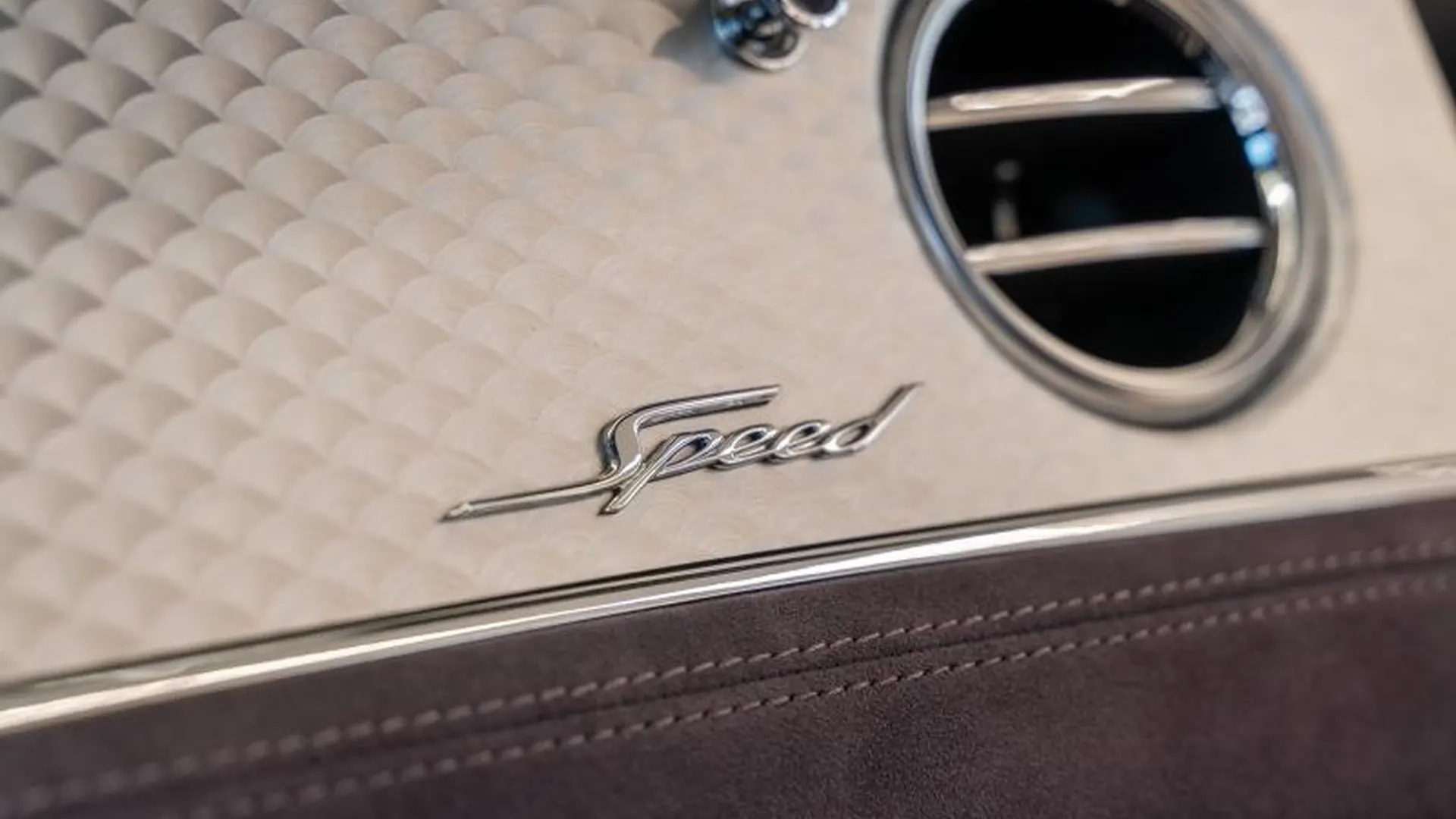 Bentley Continental GT — photo 34