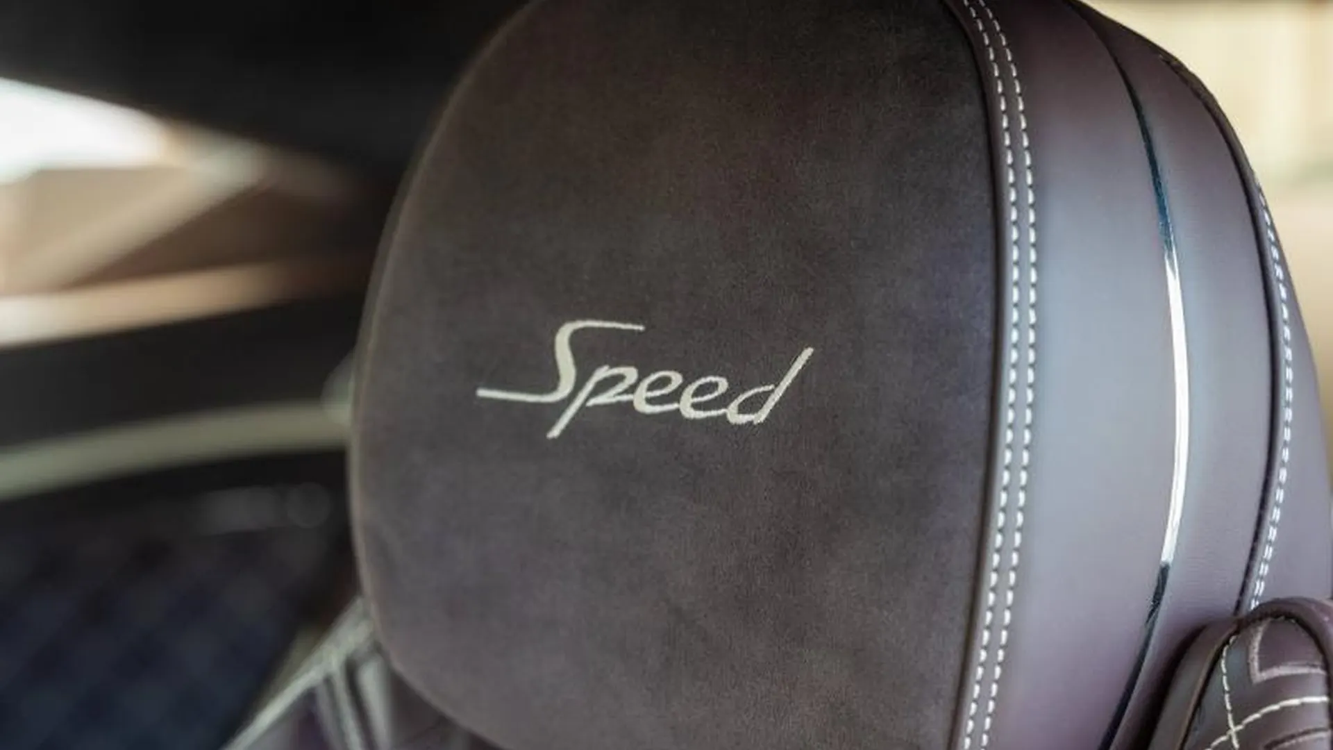 Bentley Continental GT — photo 28