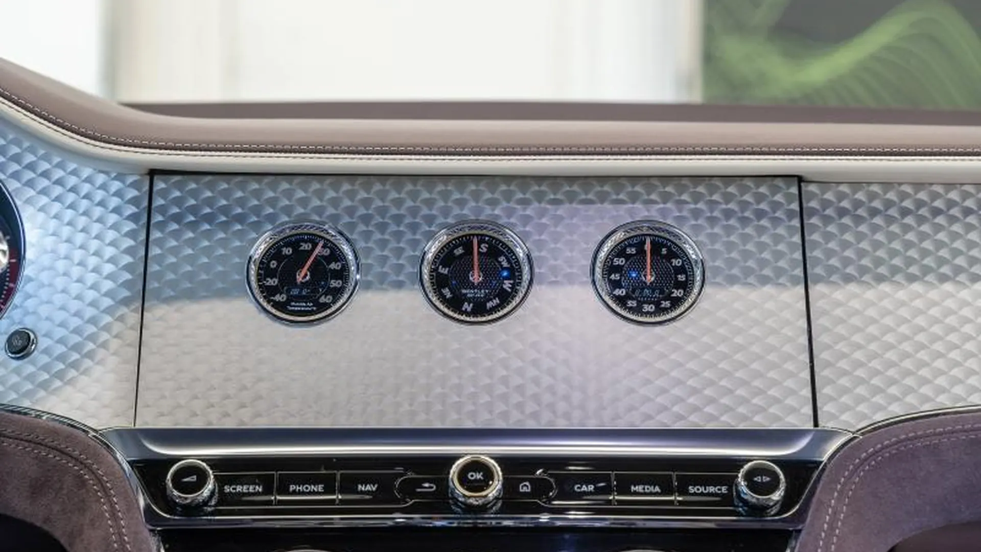 Bentley Continental GT — photo 10