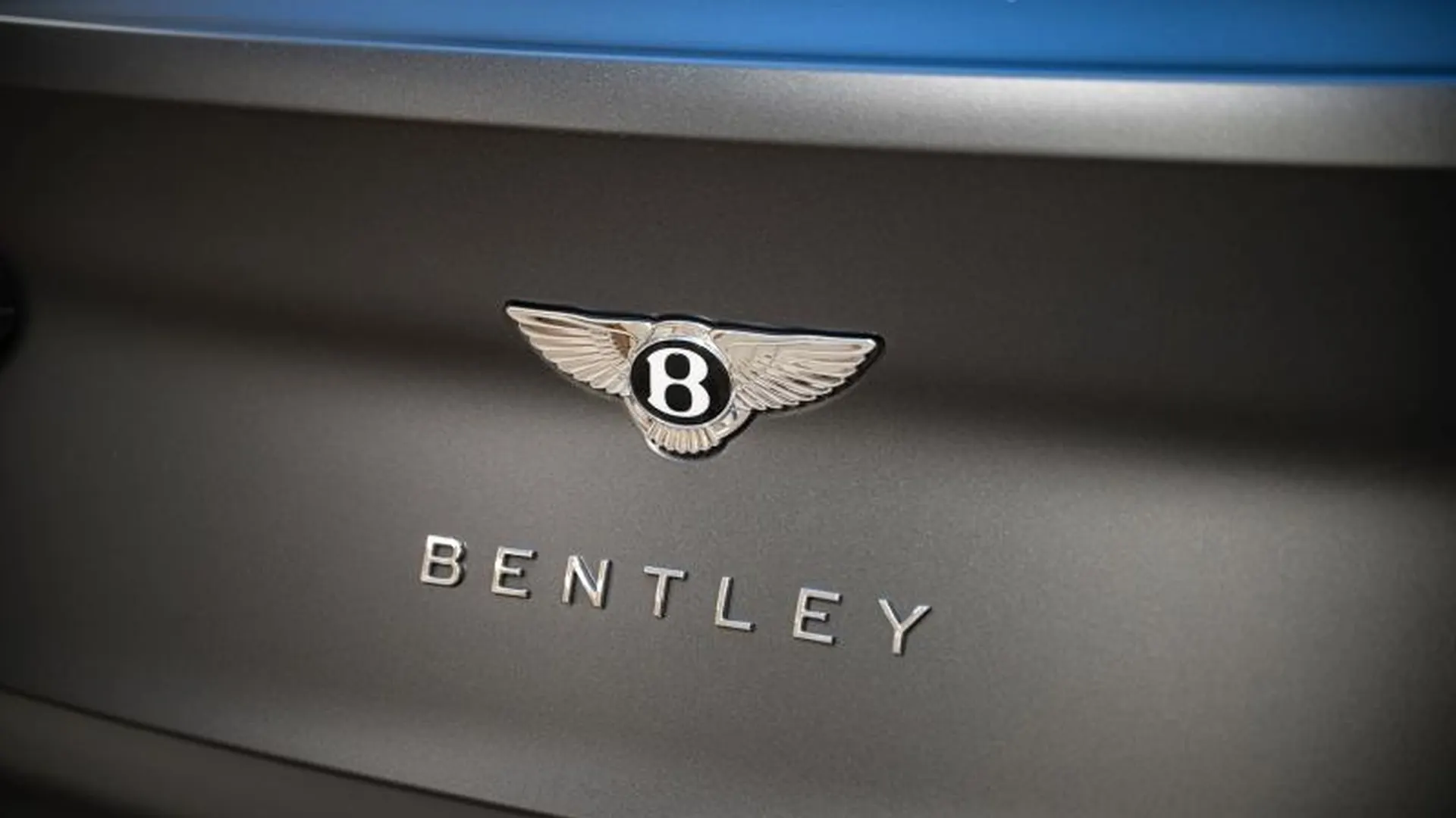 Bentley Bentayga — photo 9