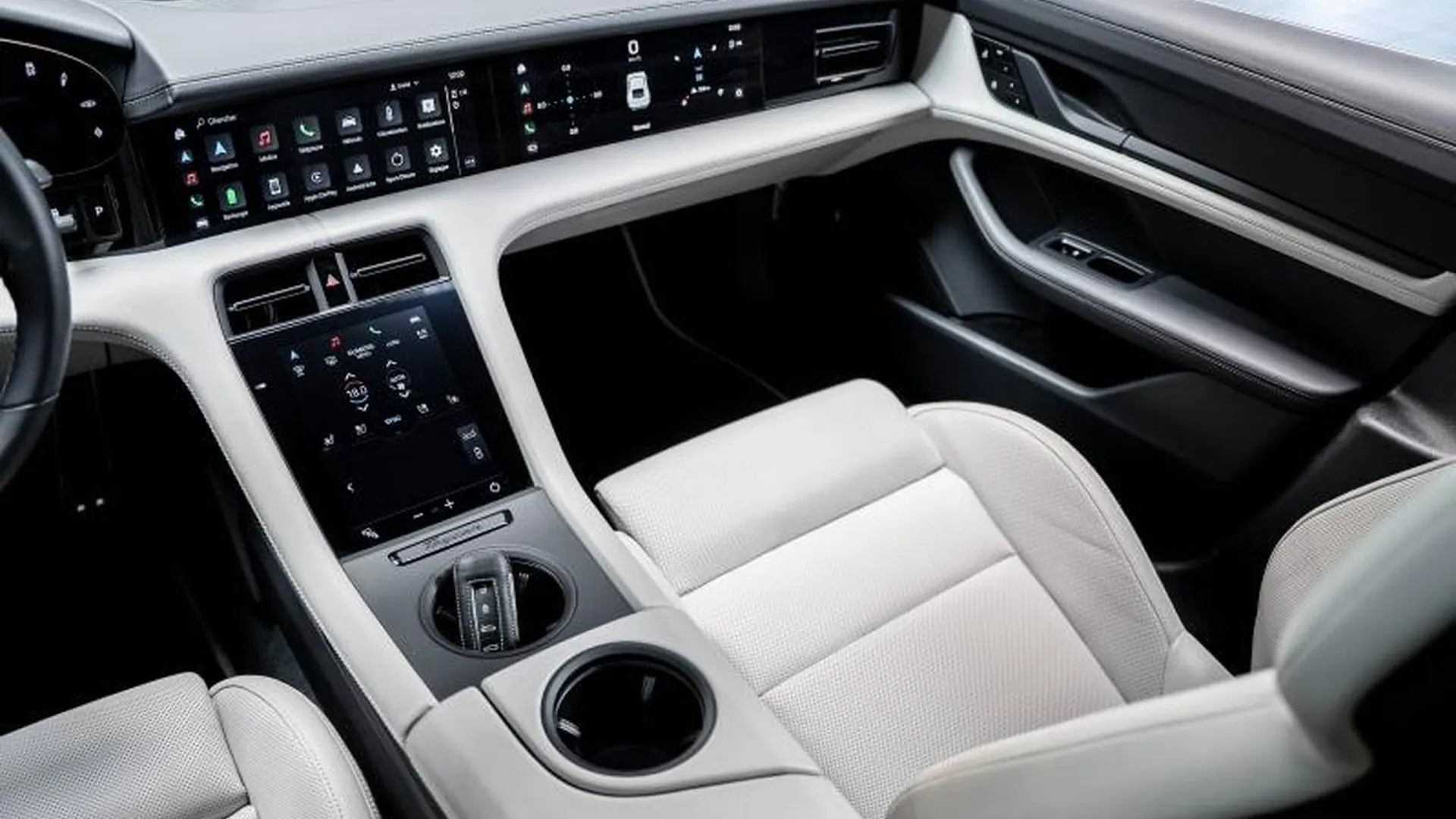 Porsche Taycan — photo 25