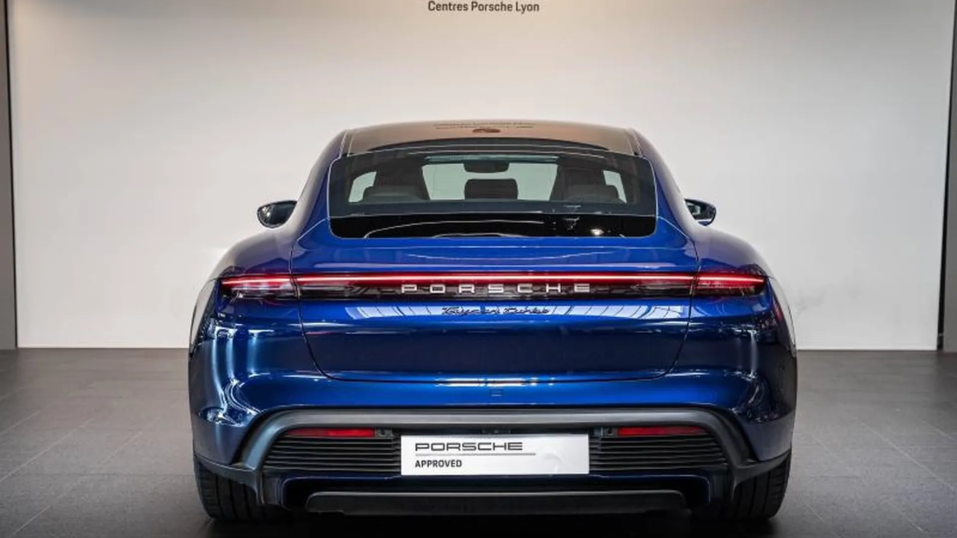 Porsche Taycan — photo 5