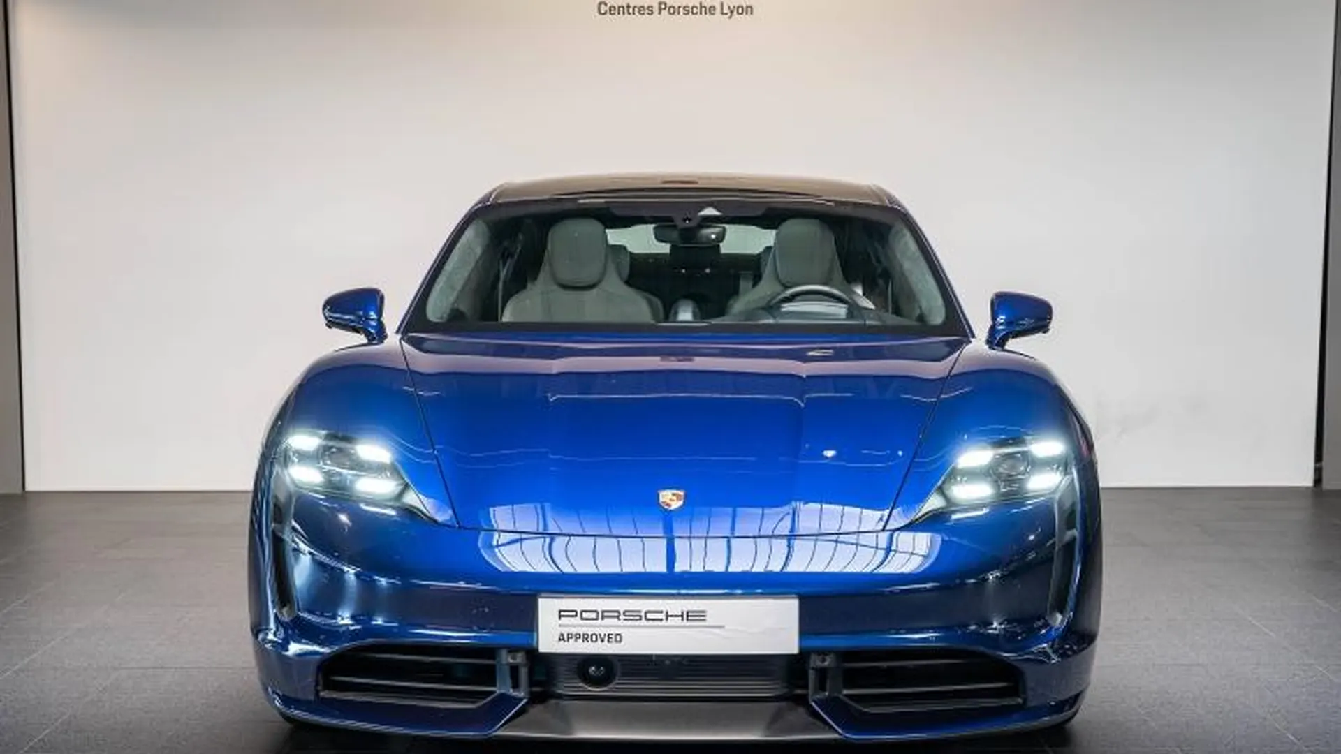 Porsche Taycan — photo 4