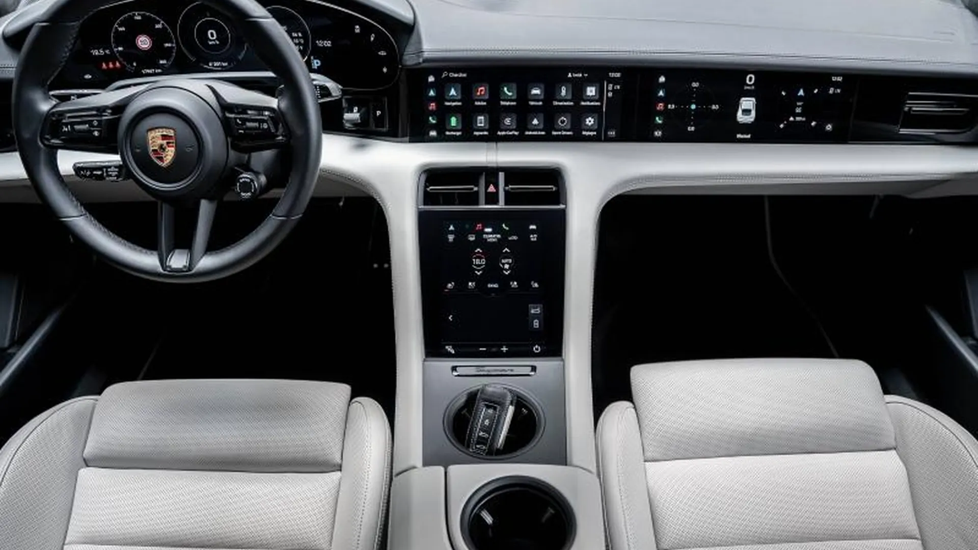 Porsche Taycan — photo 26