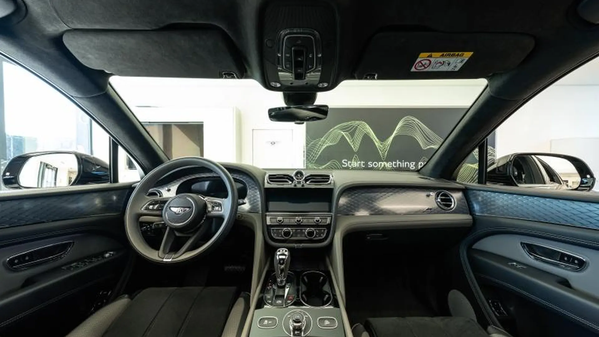 Bentley Bentayga — photo 9