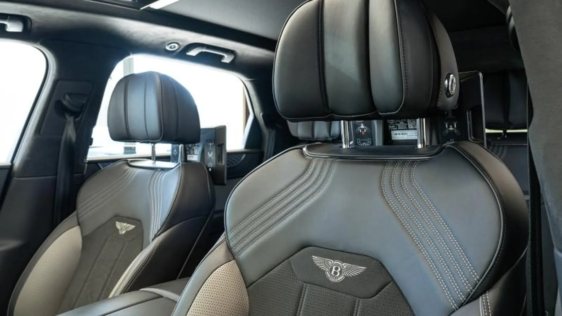Bentley Bentayga — photo 16