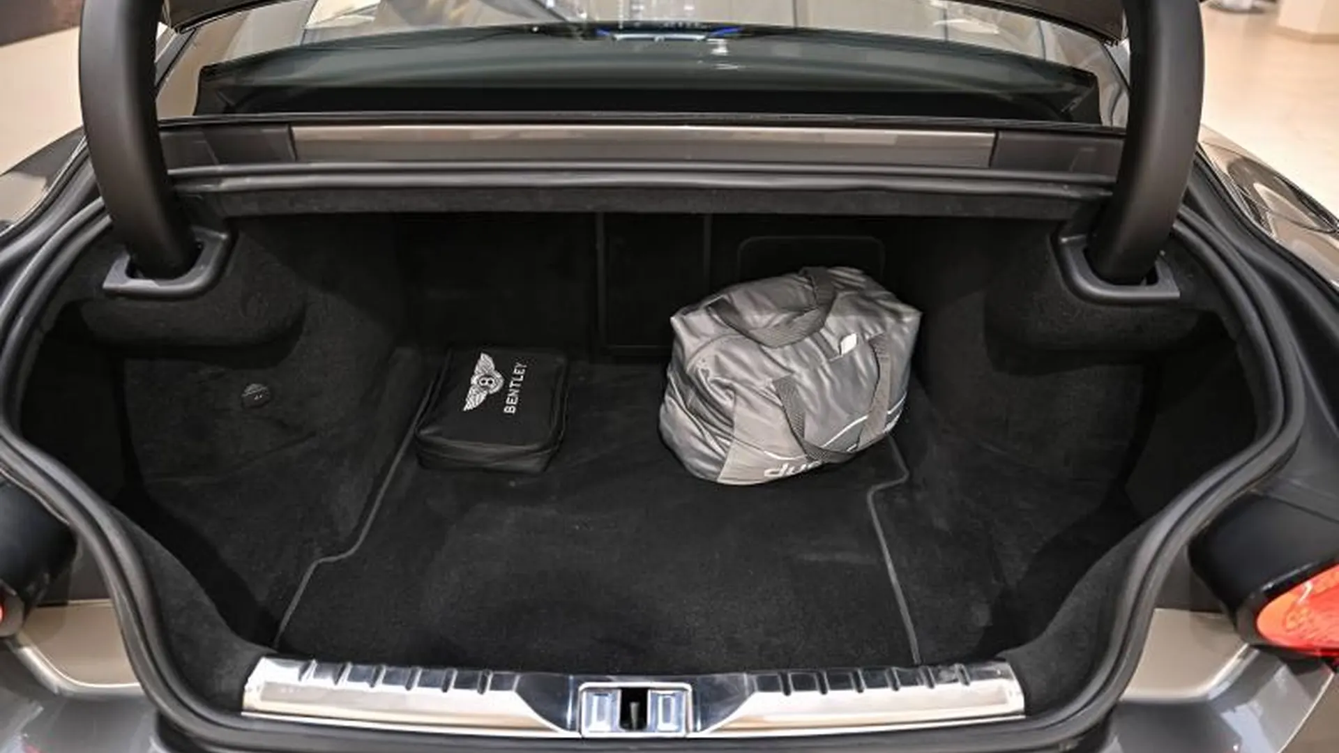 Bentley Continental GT — photo 38
