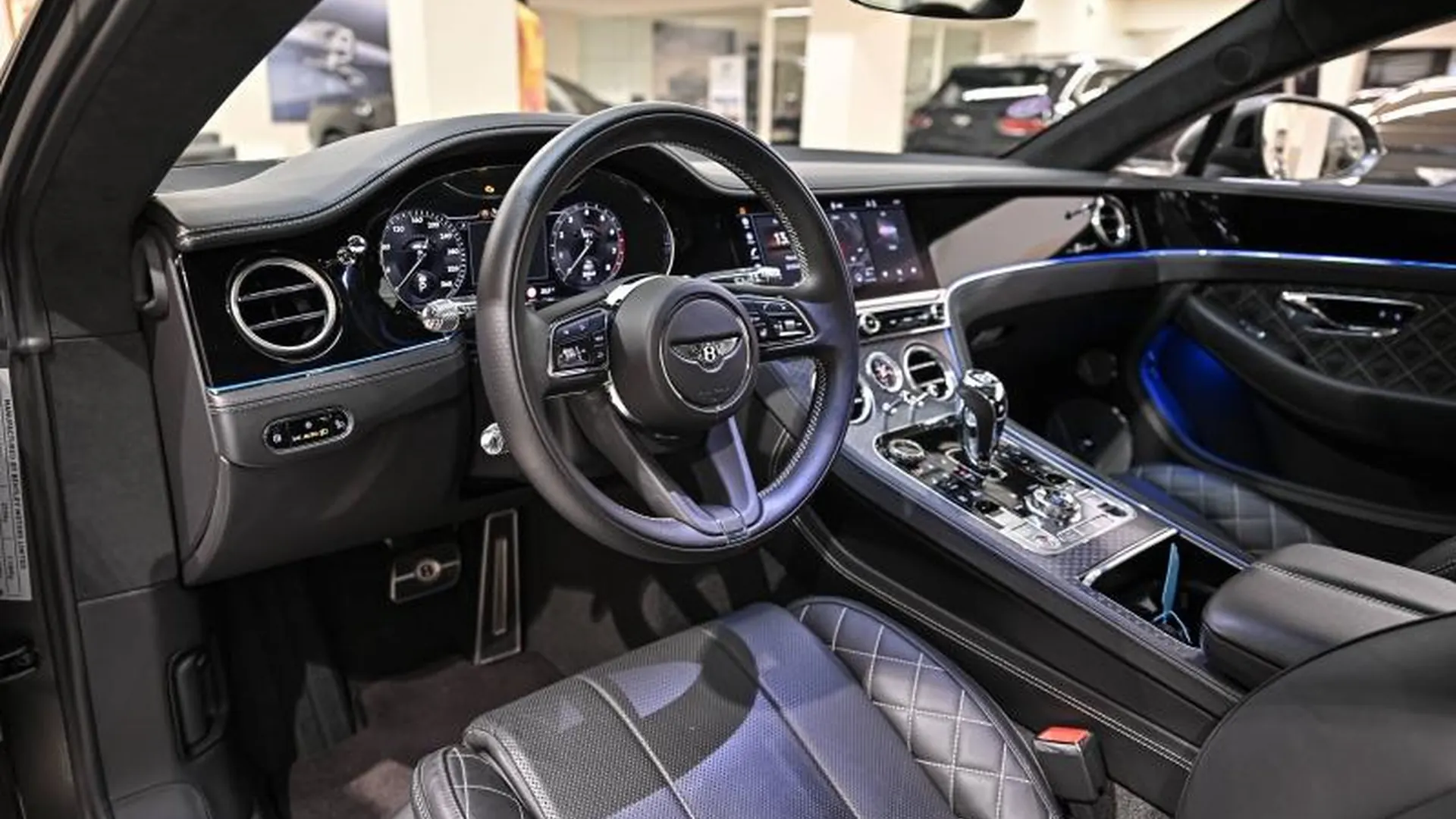 Bentley Continental GT — photo 15