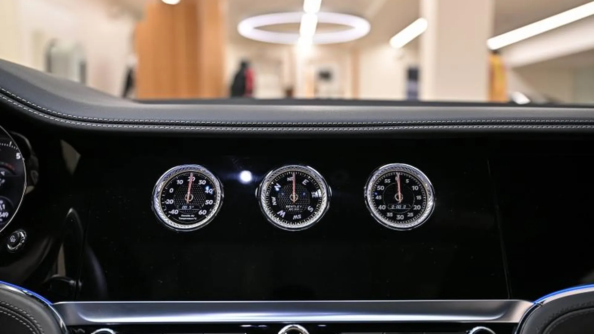 Bentley Continental GT — photo 35