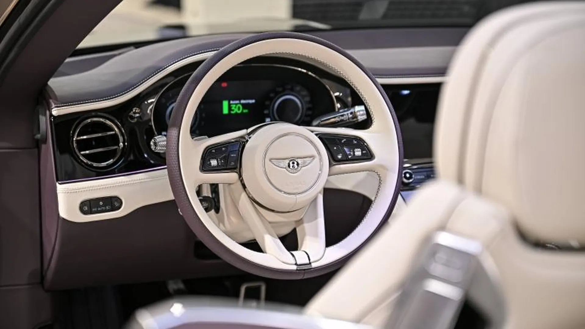 Bentley Continental GTC — photo 19